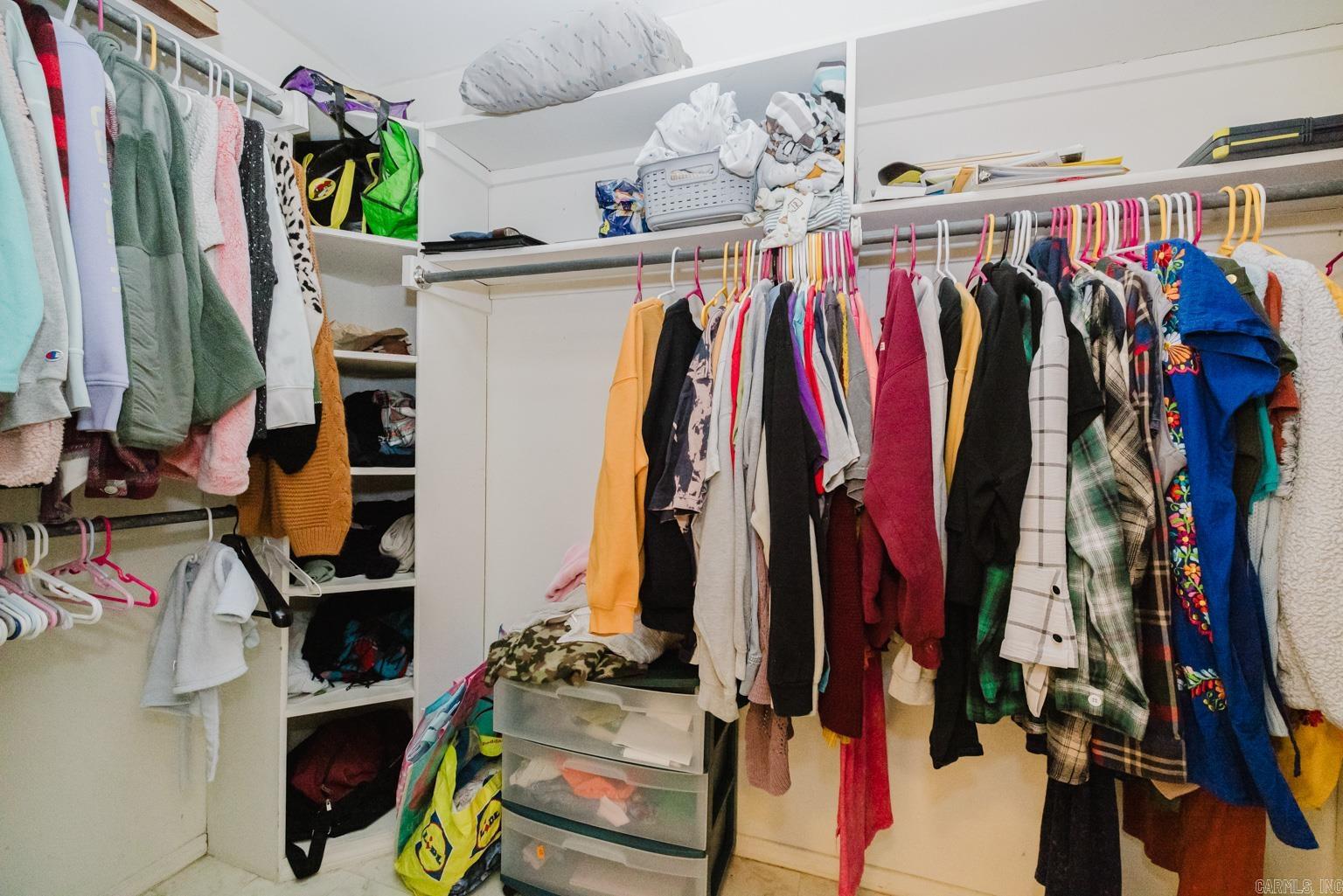 IMAGE OAKS - Residential