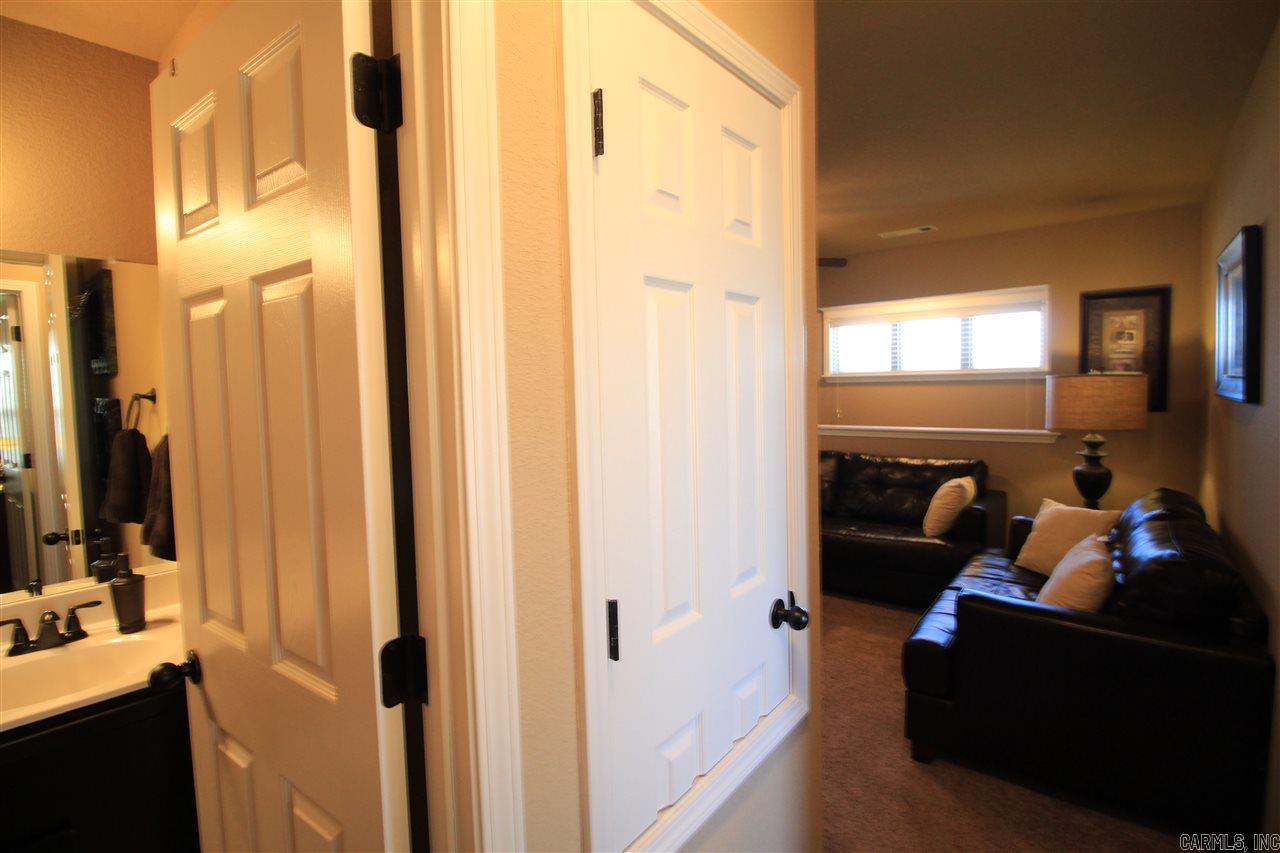 EMERALD MOUNTAIN - Residential