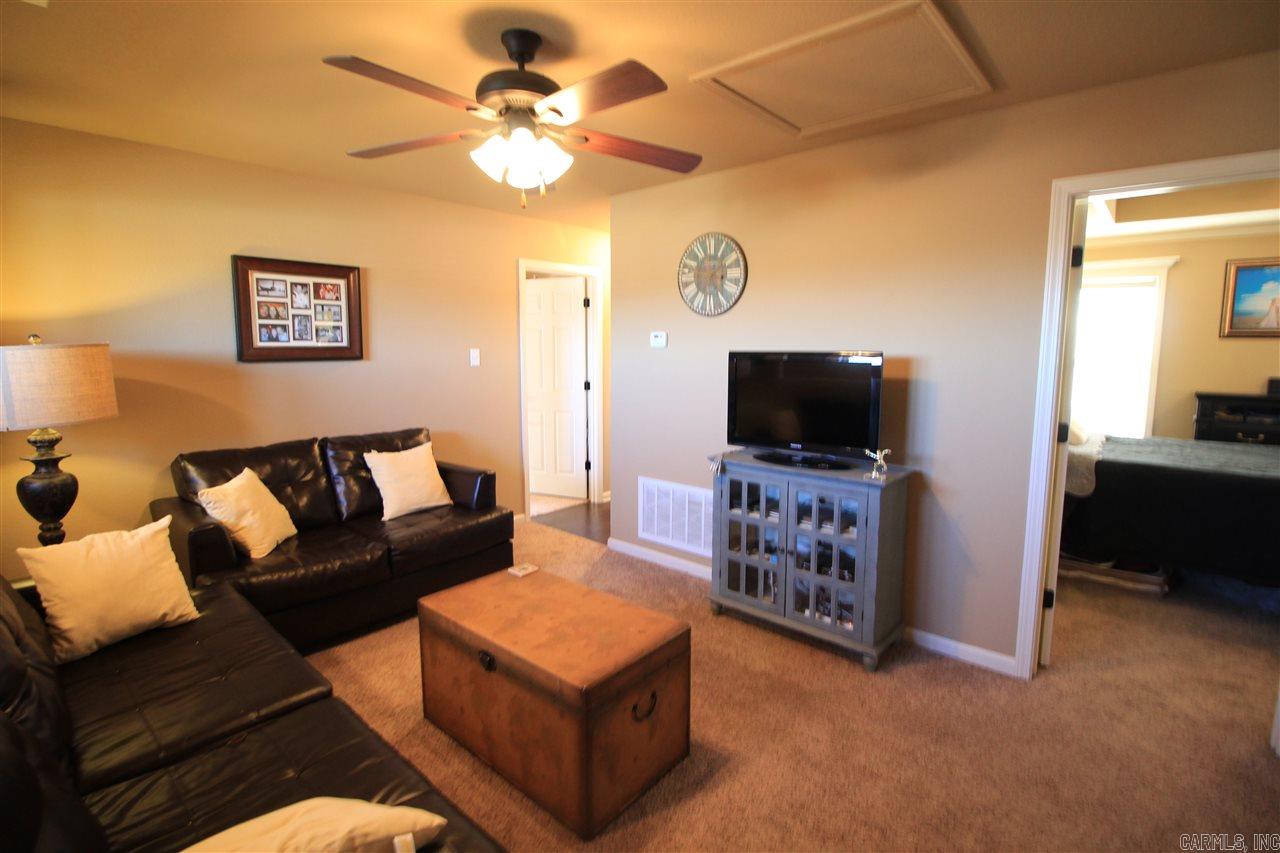 EMERALD MOUNTAIN - Residential