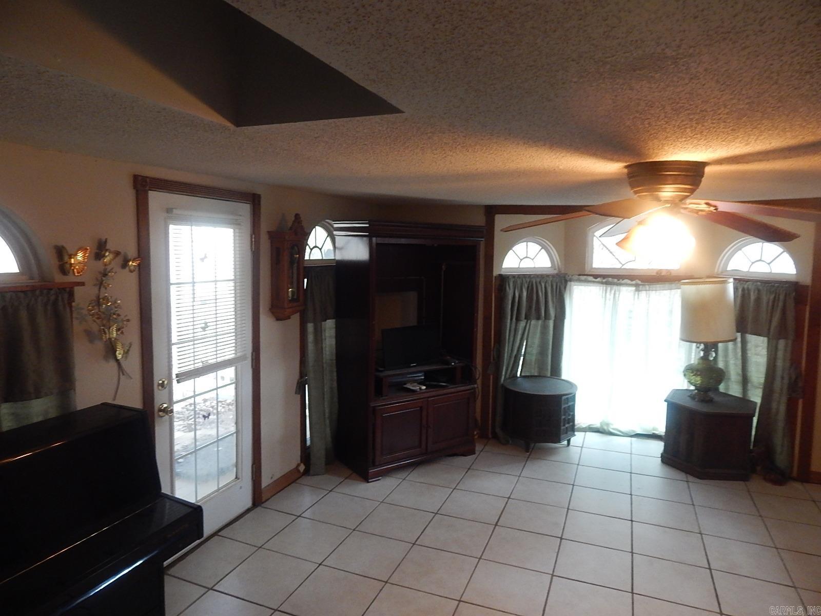 PRAIRIE HEIGHTS - Residential