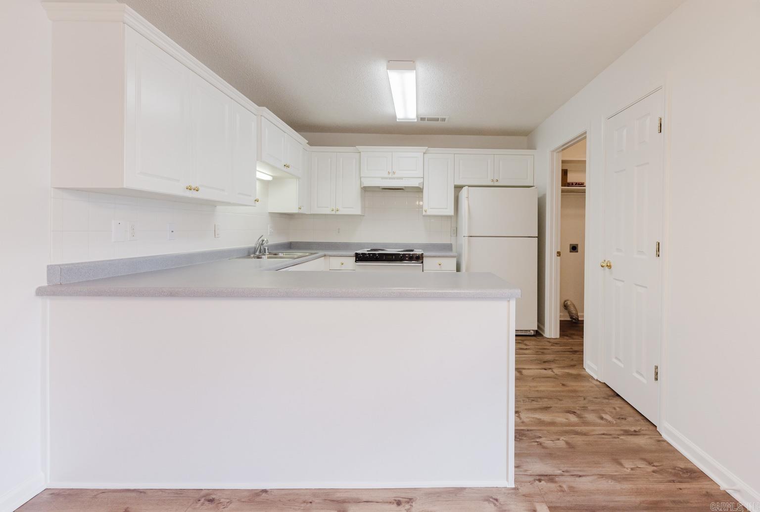 NORTHRIDGE - Residential