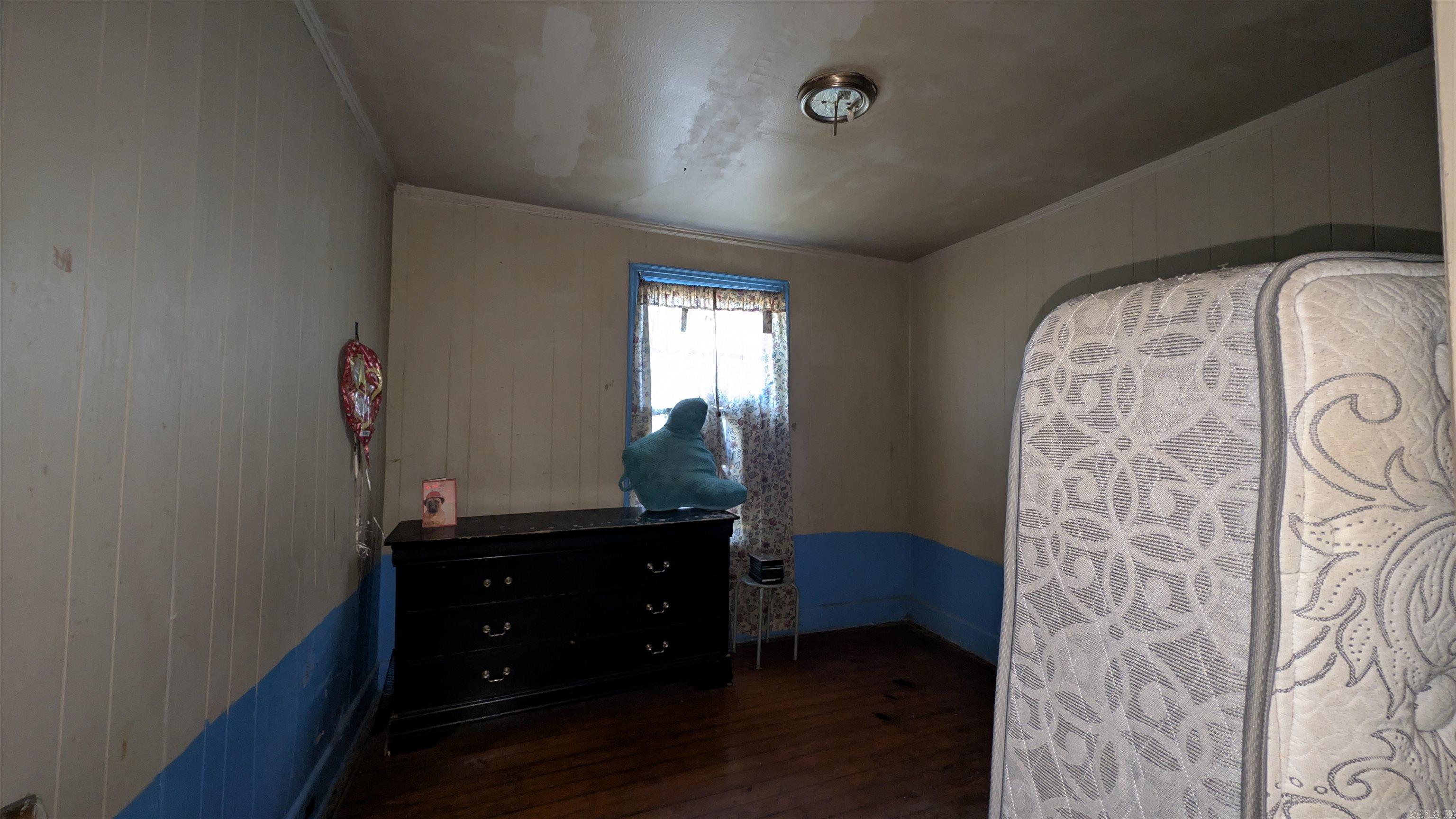 KAHN & HOLDERS ADDN - Residential