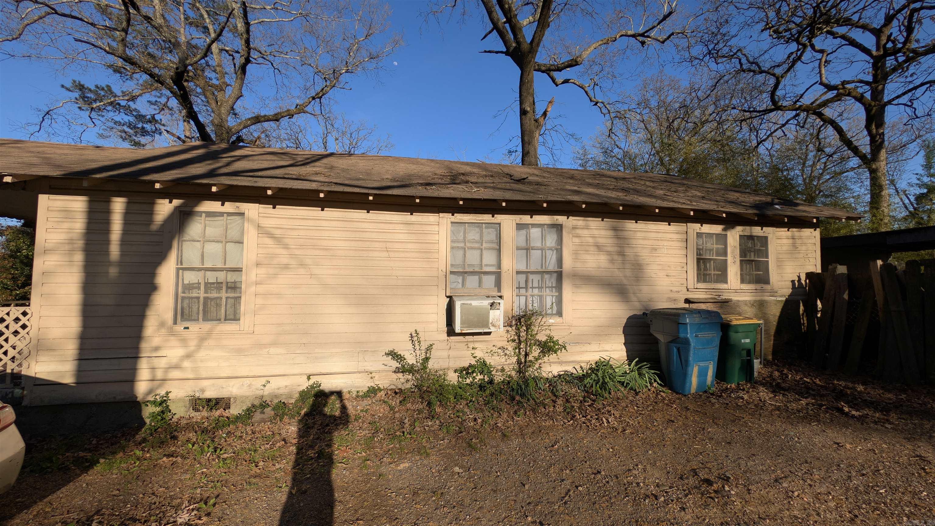 KAHN & HOLDERS ADDN - Residential