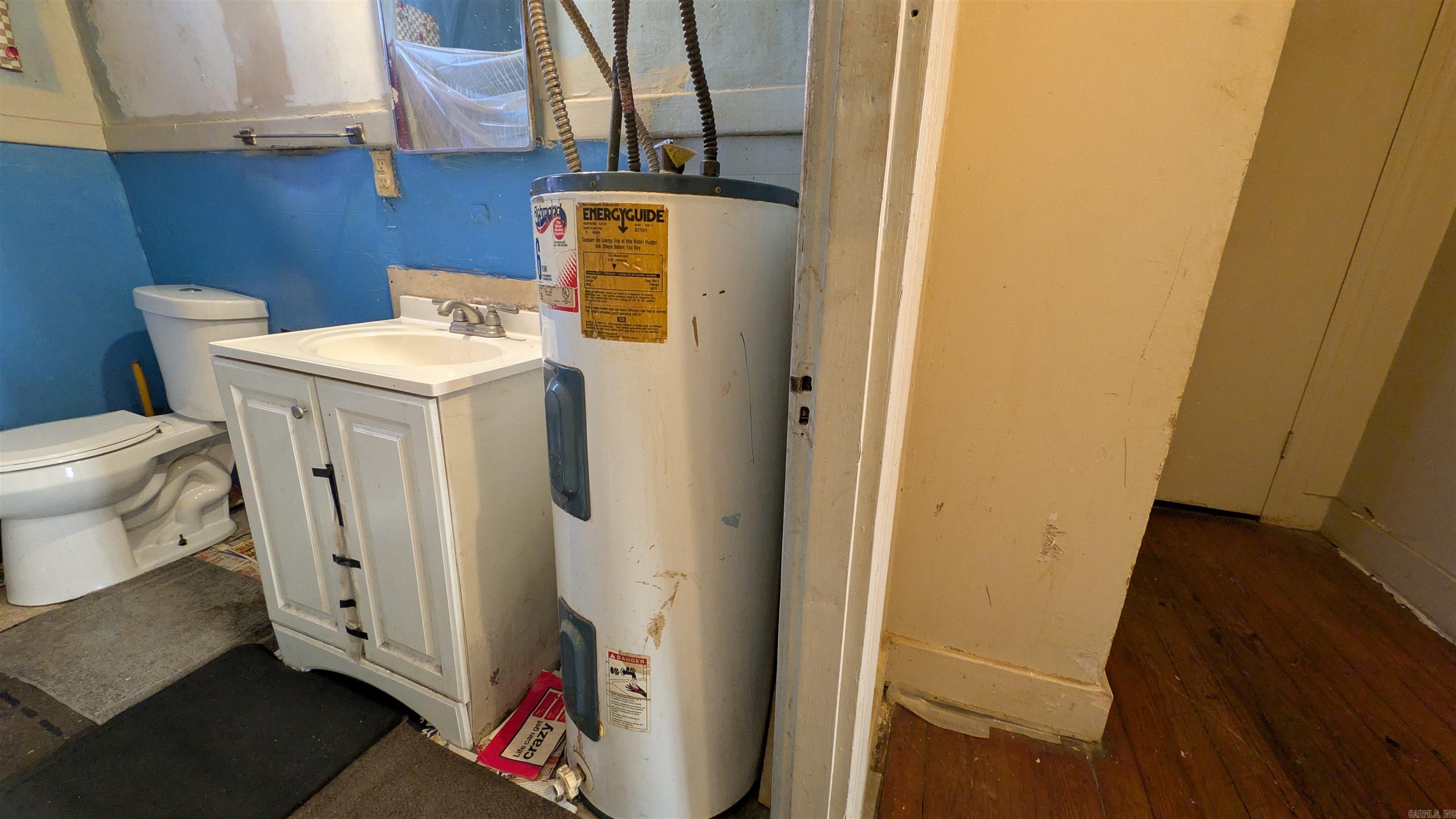 KAHN & HOLDERS ADDN - Residential