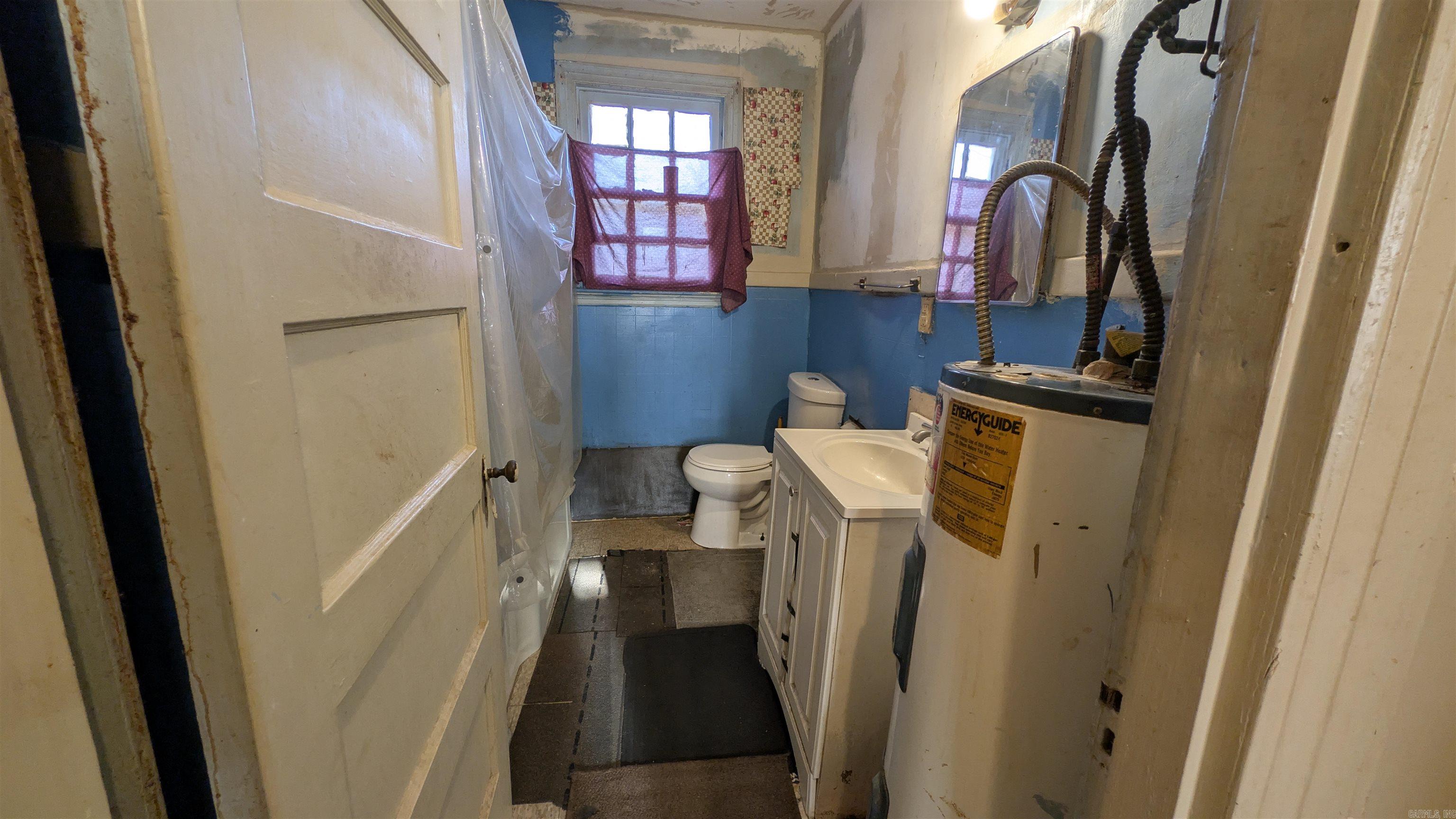 KAHN & HOLDERS ADDN - Residential