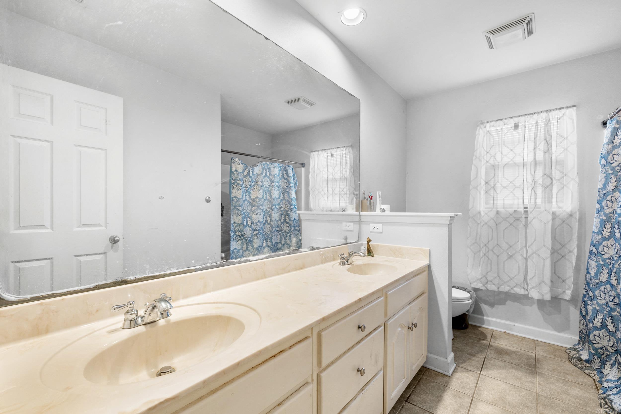 WESTERN HILLS - Residential