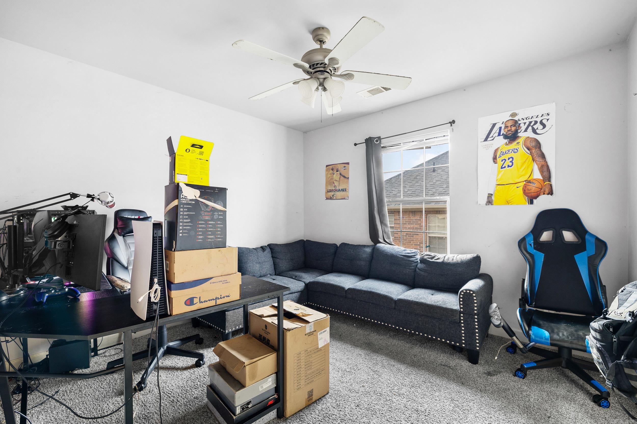 WESTERN HILLS - Residential