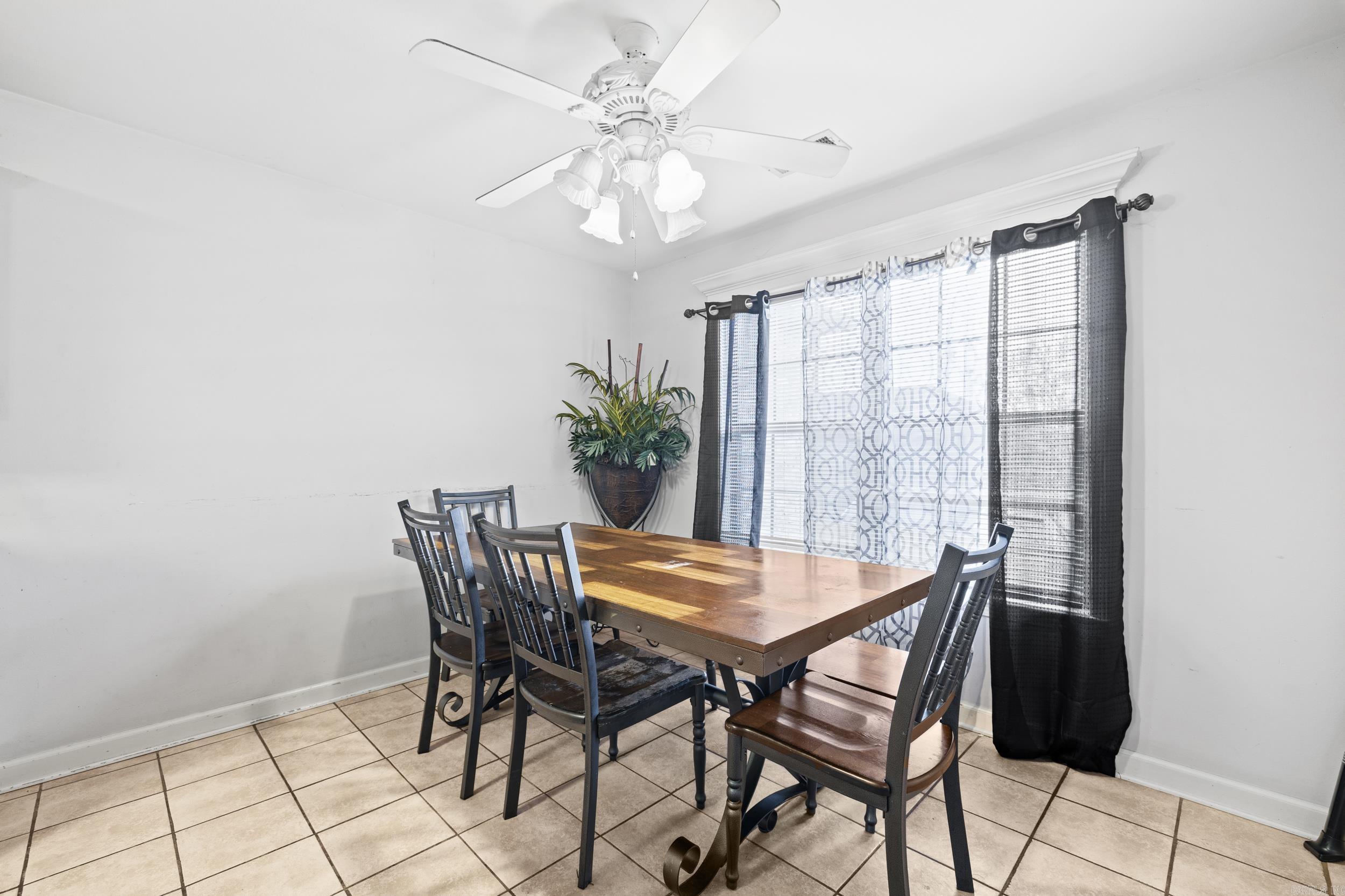 WESTERN HILLS - Residential