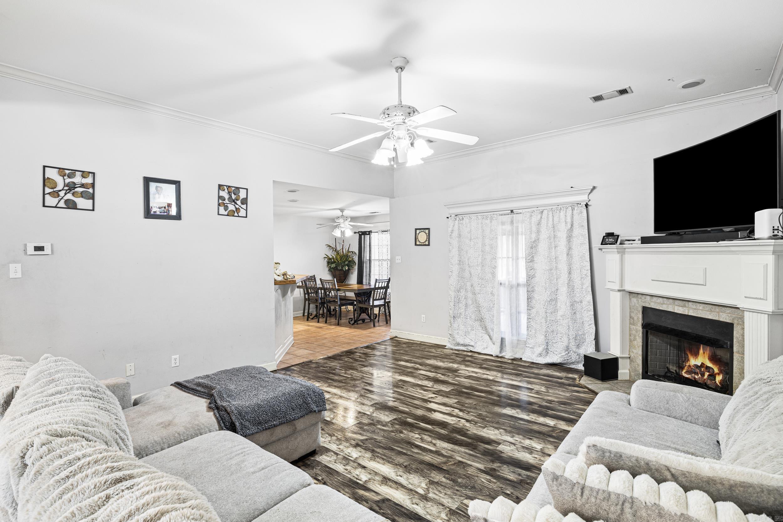 WESTERN HILLS - Residential