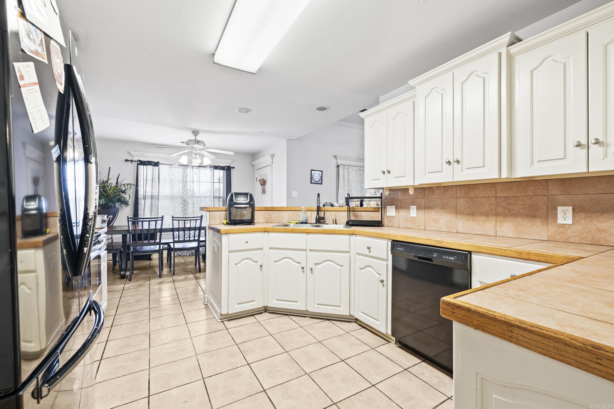 WESTERN HILLS - Residential