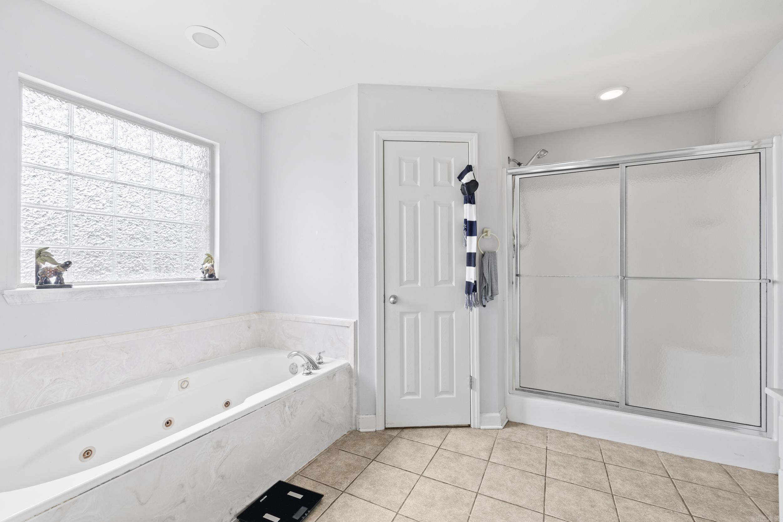 WESTERN HILLS - Residential