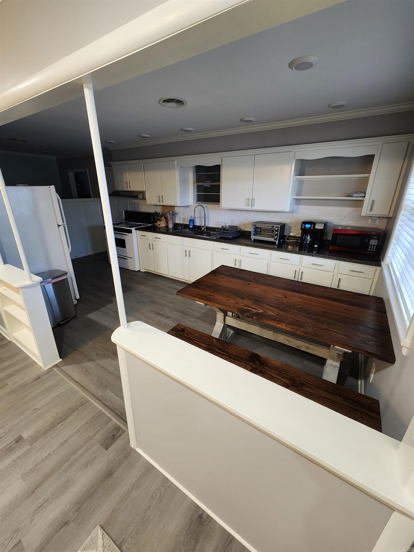 Mena Original - Residential Lease