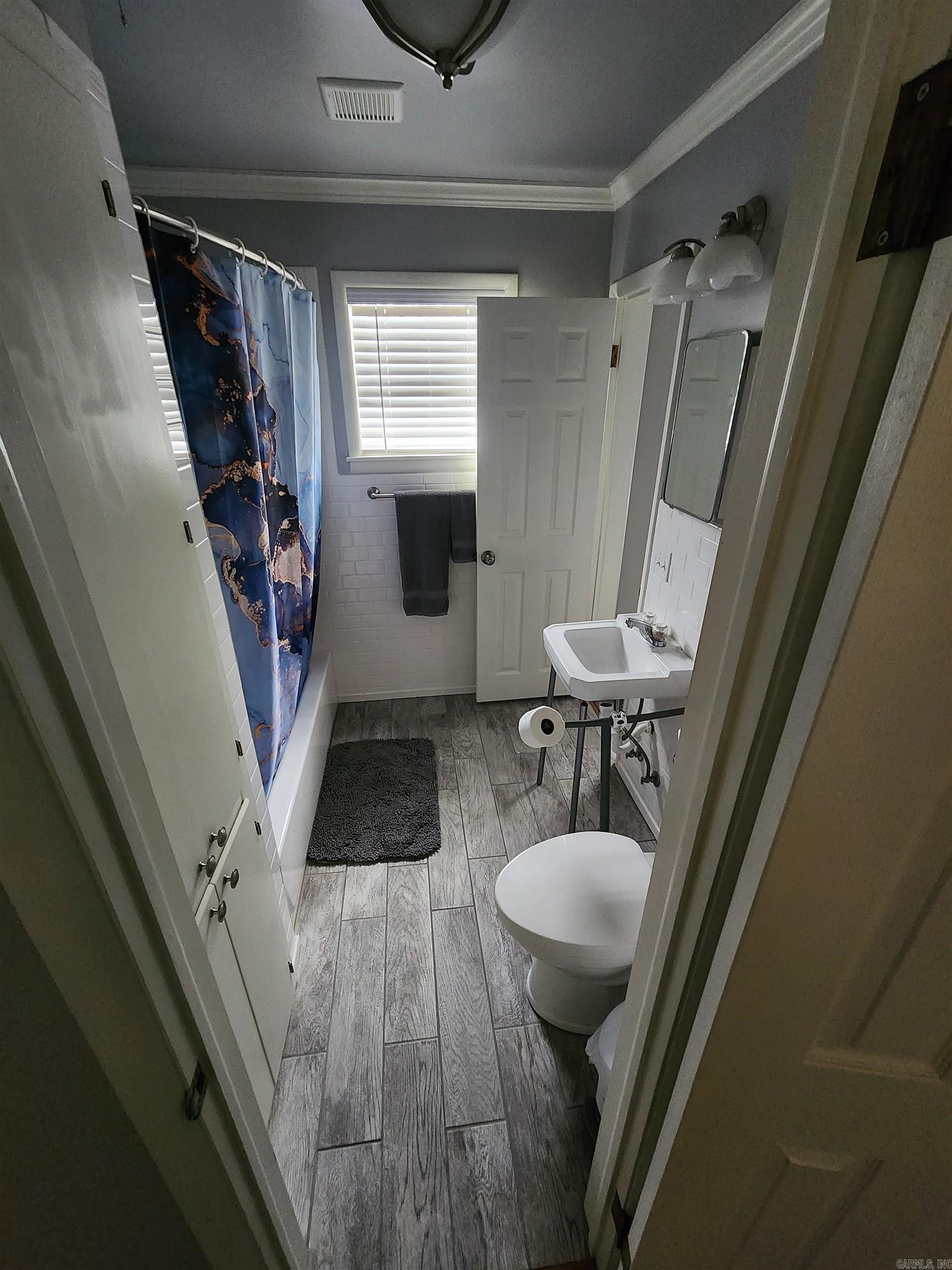 Mena Original - Residential Lease