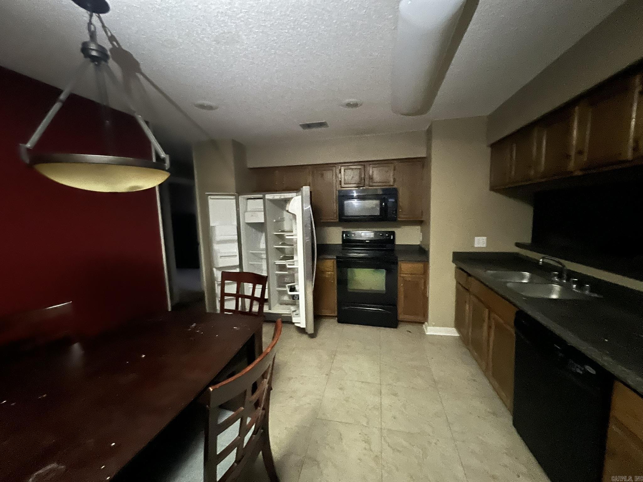 ROLLING OAKS - Residential