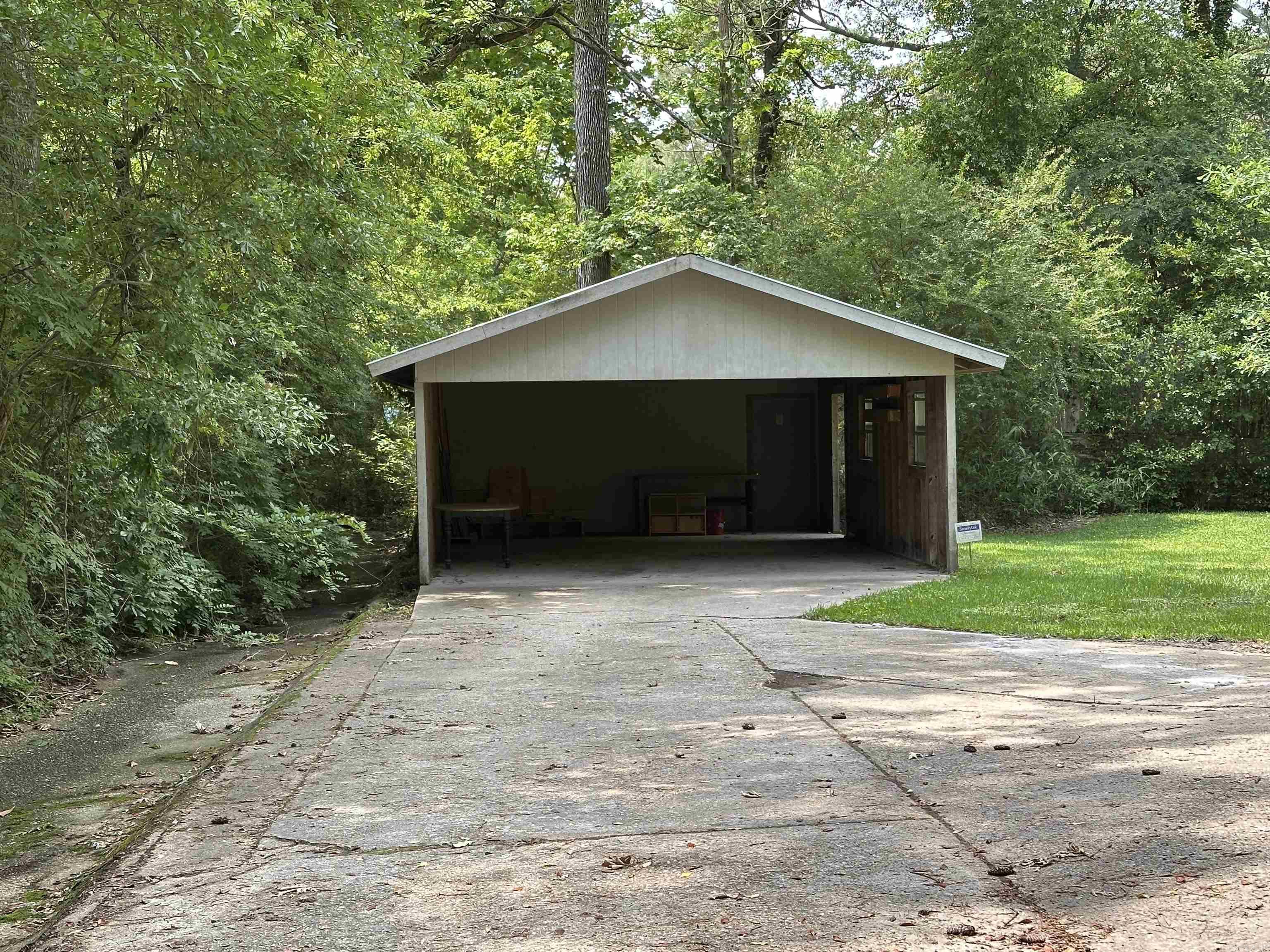 Racquet Club - Residential