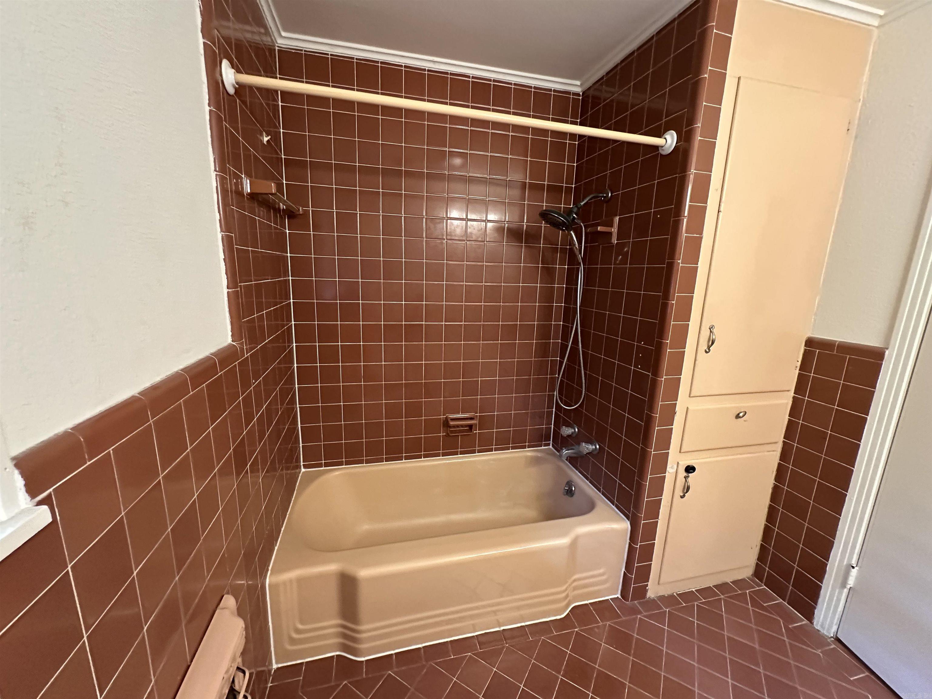 Racquet Club - Residential