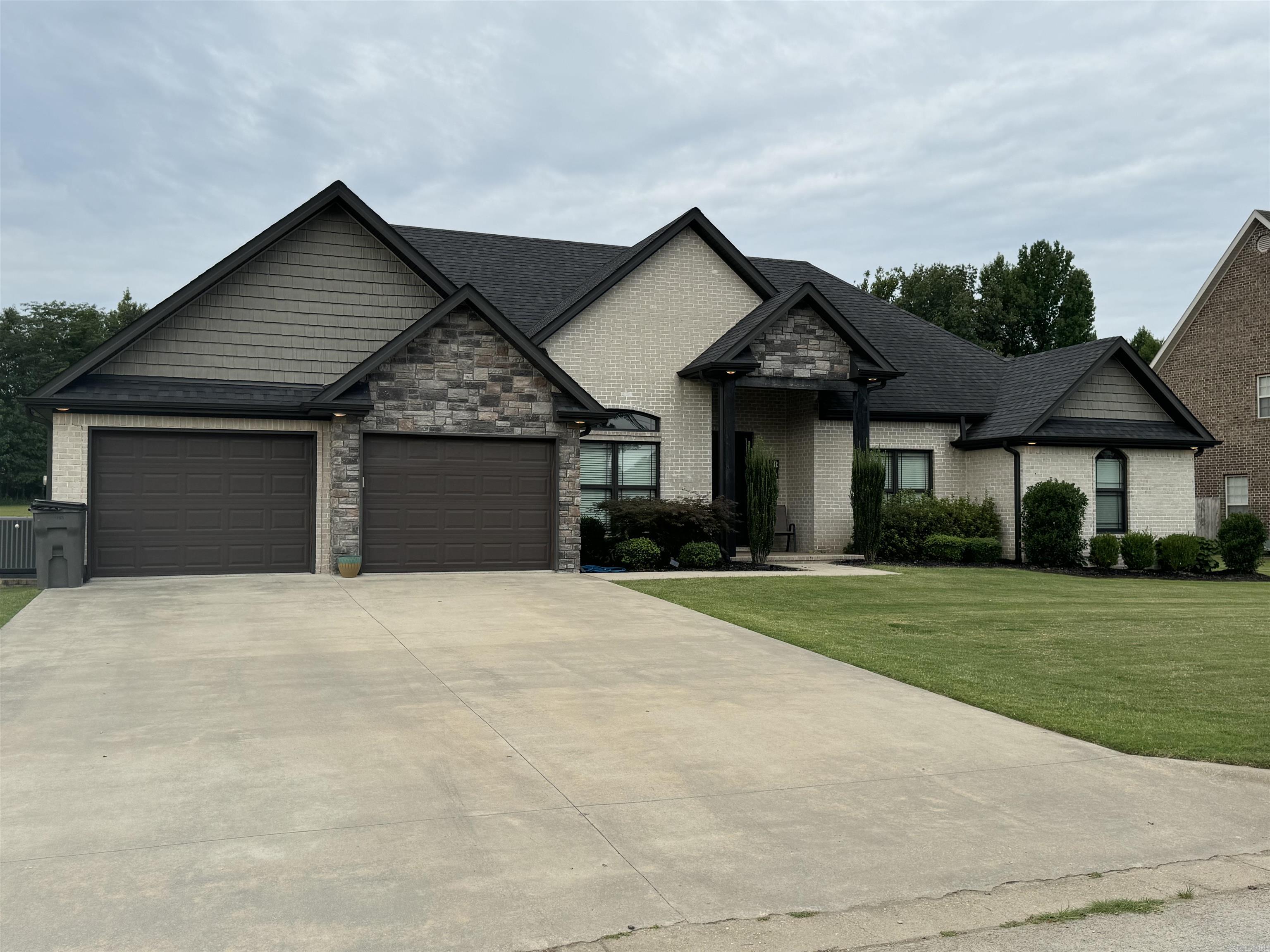 Beautiful home in Register Estates! Be welcomed into a big beautiful kitchen & living room, then take in the master suite with its connecting laundry room. His & her sinks, a huge bath & custom tiled shower. Three bedrooms & a bath are across the home. Finally take in the picturesque backyard- a brick fireplace, curtains for shade- the perfect place to wind down at the end of the day! Come see this one asap!