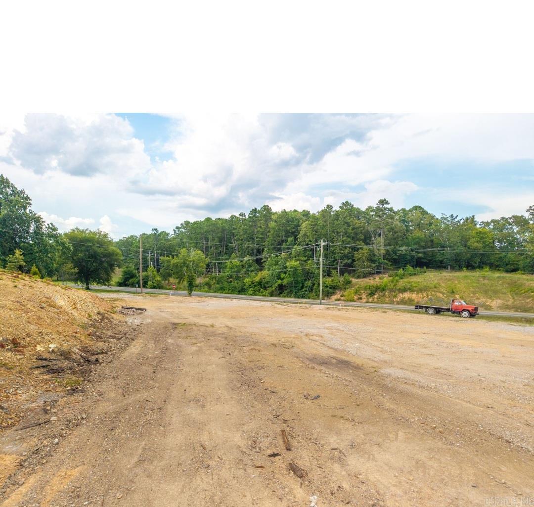 Girard - Commercial Sale