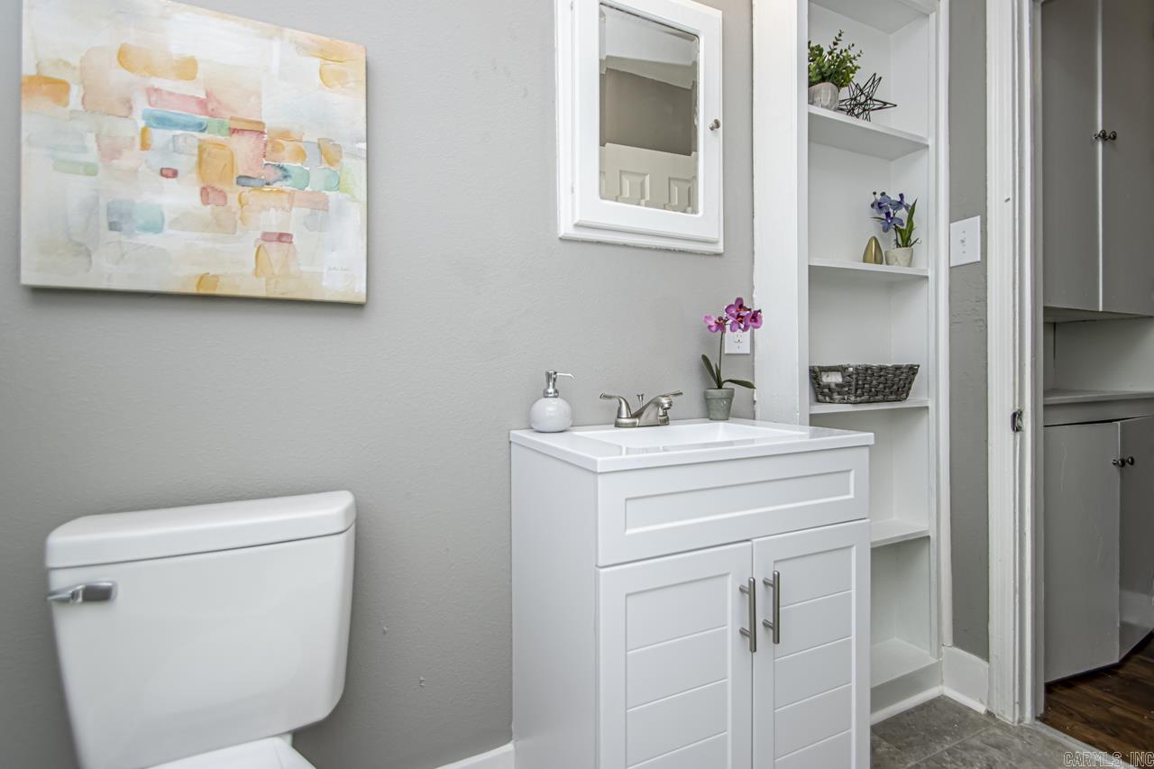 PUCKETTS C E - Residential