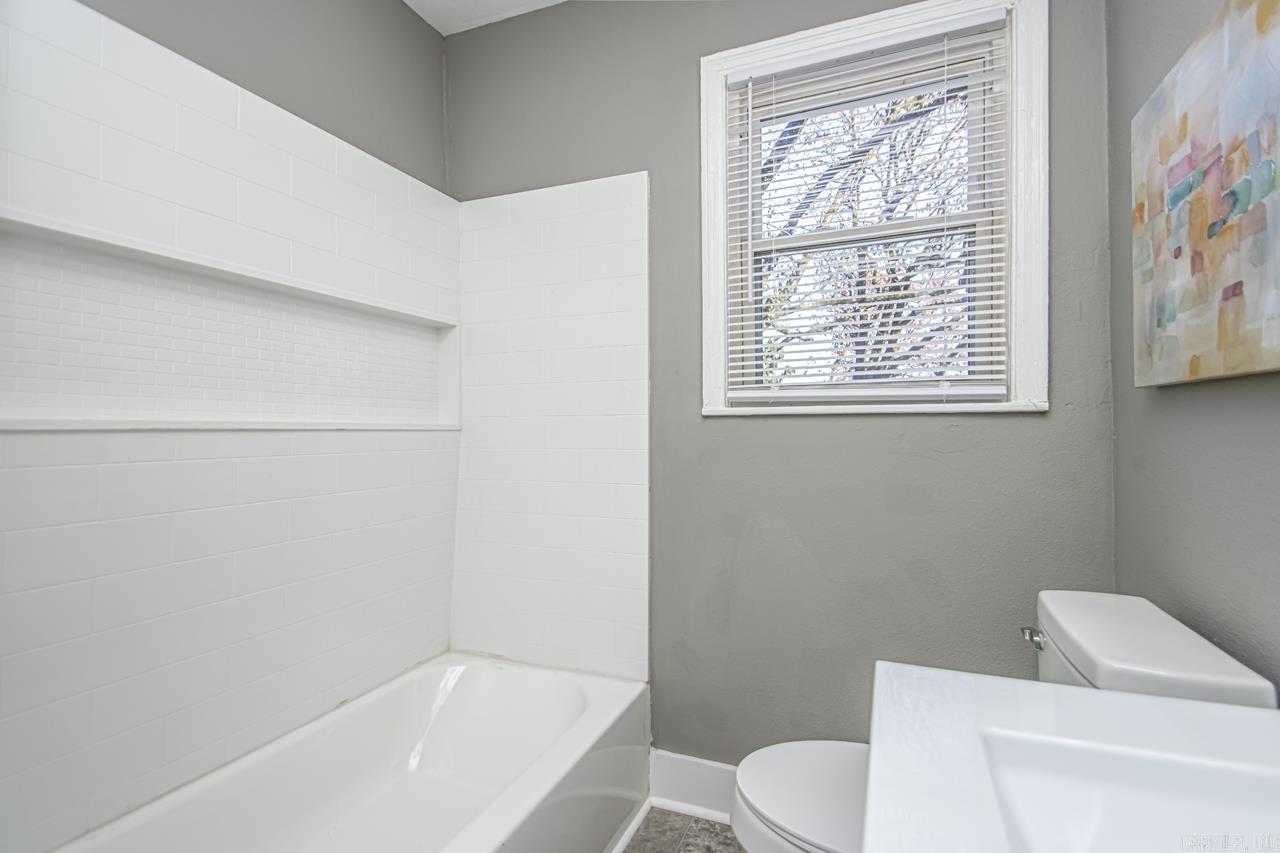 PUCKETTS C E - Residential