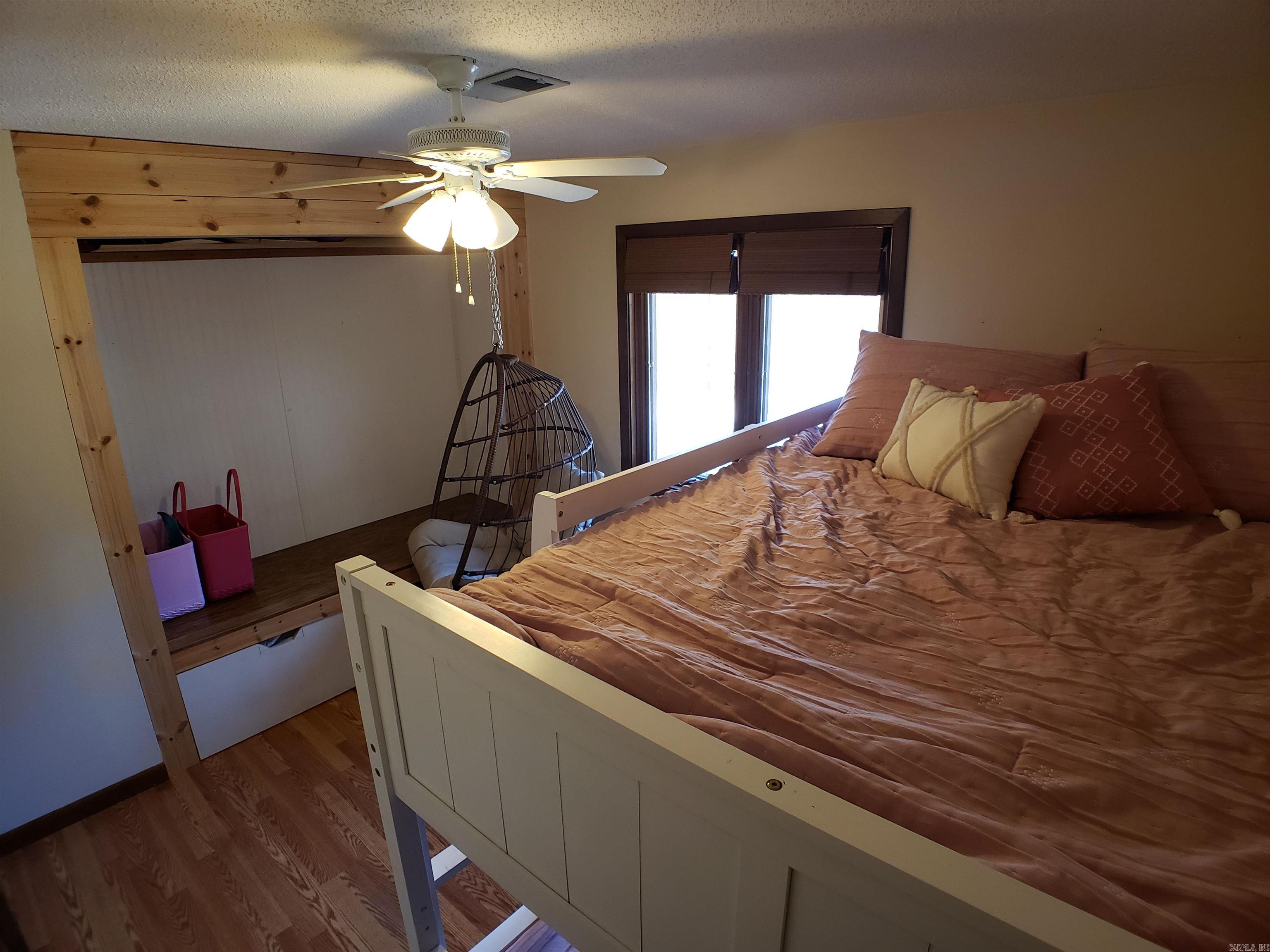 MOUNTAIN RANCH - Residential