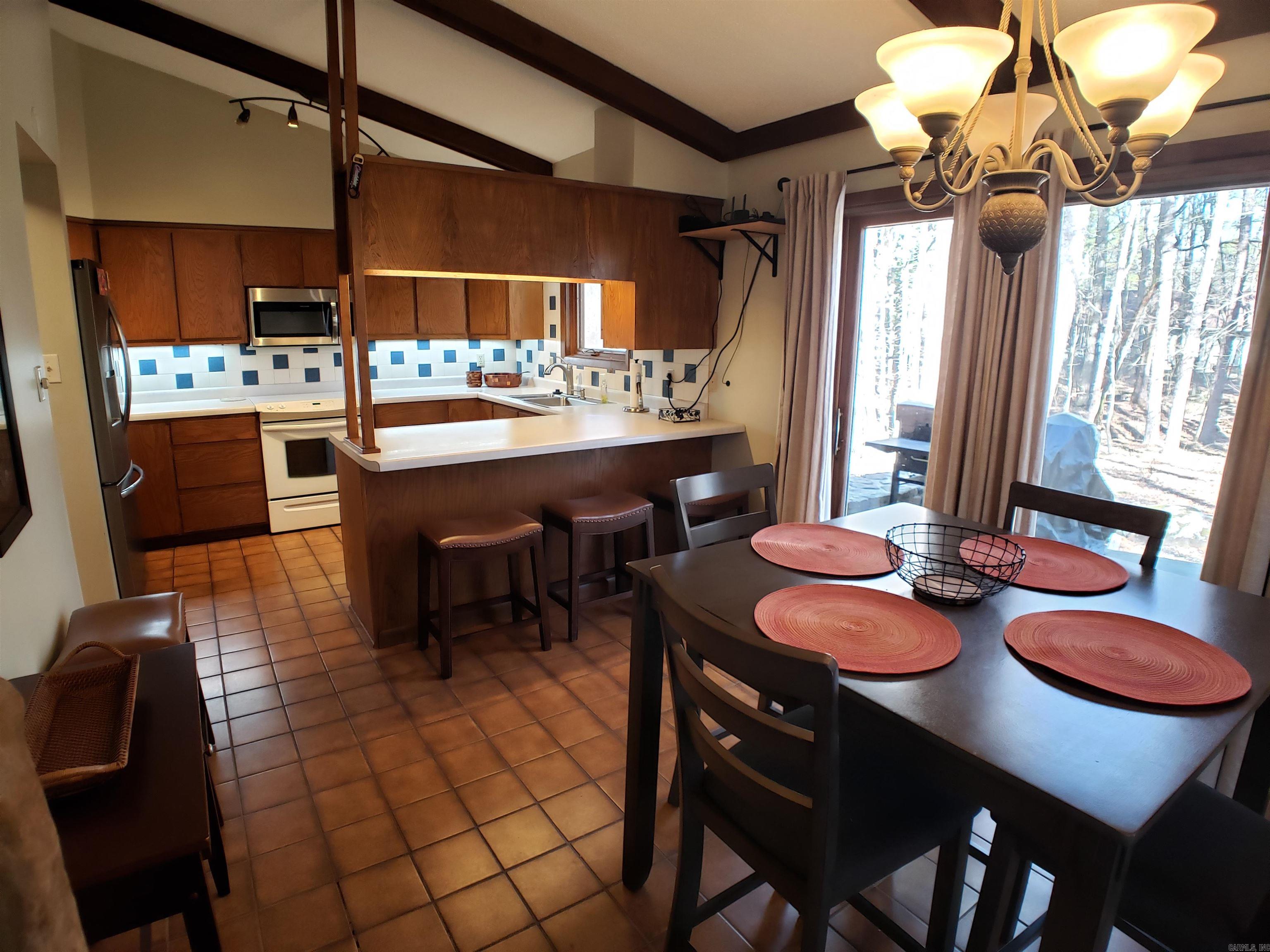 MOUNTAIN RANCH - Residential