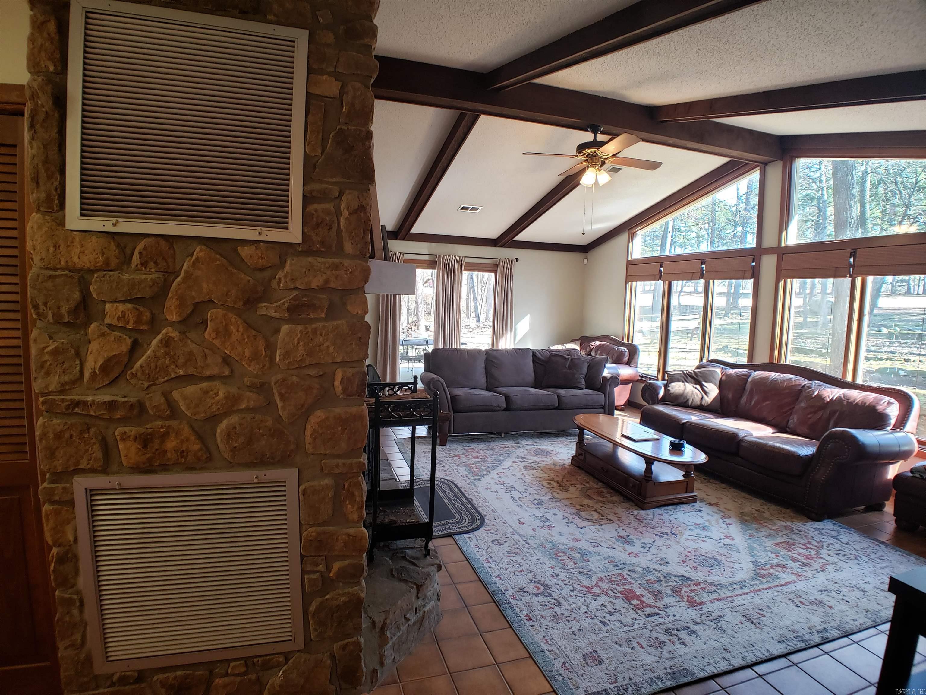 MOUNTAIN RANCH - Residential