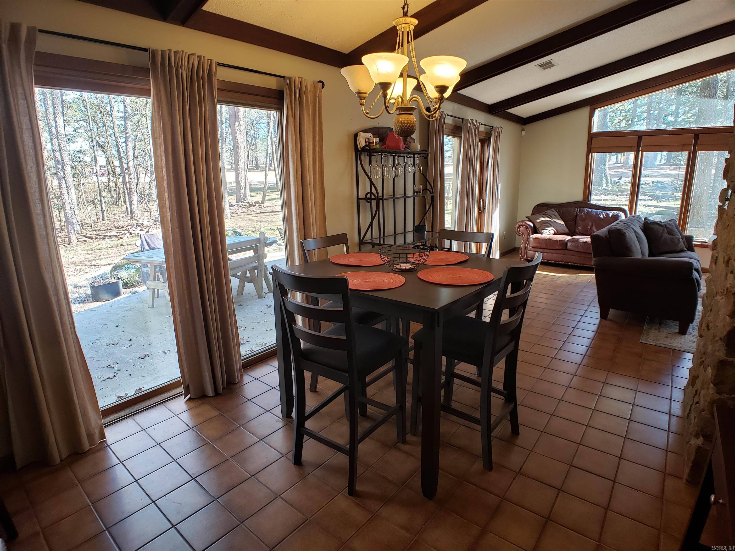 MOUNTAIN RANCH - Residential