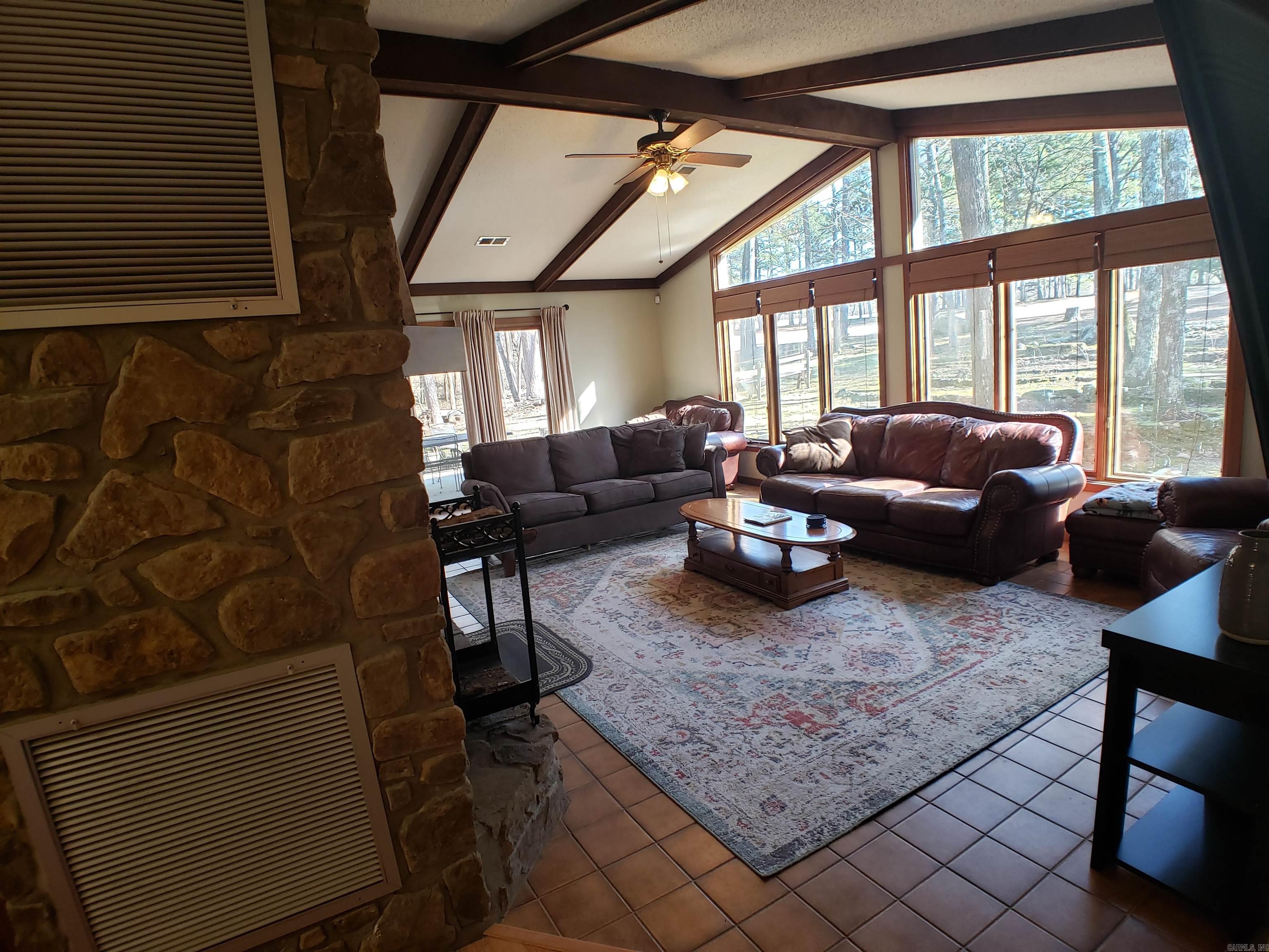 MOUNTAIN RANCH - Residential