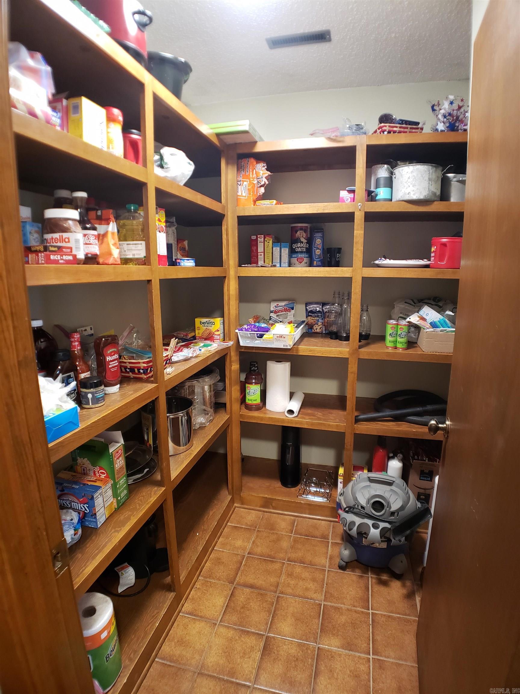 MOUNTAIN RANCH - Residential