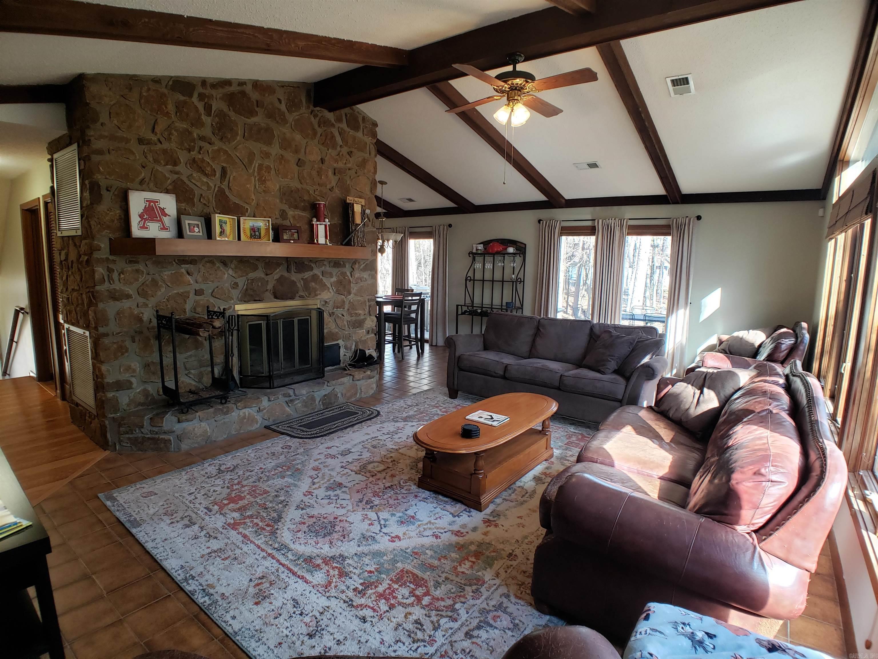 MOUNTAIN RANCH - Residential