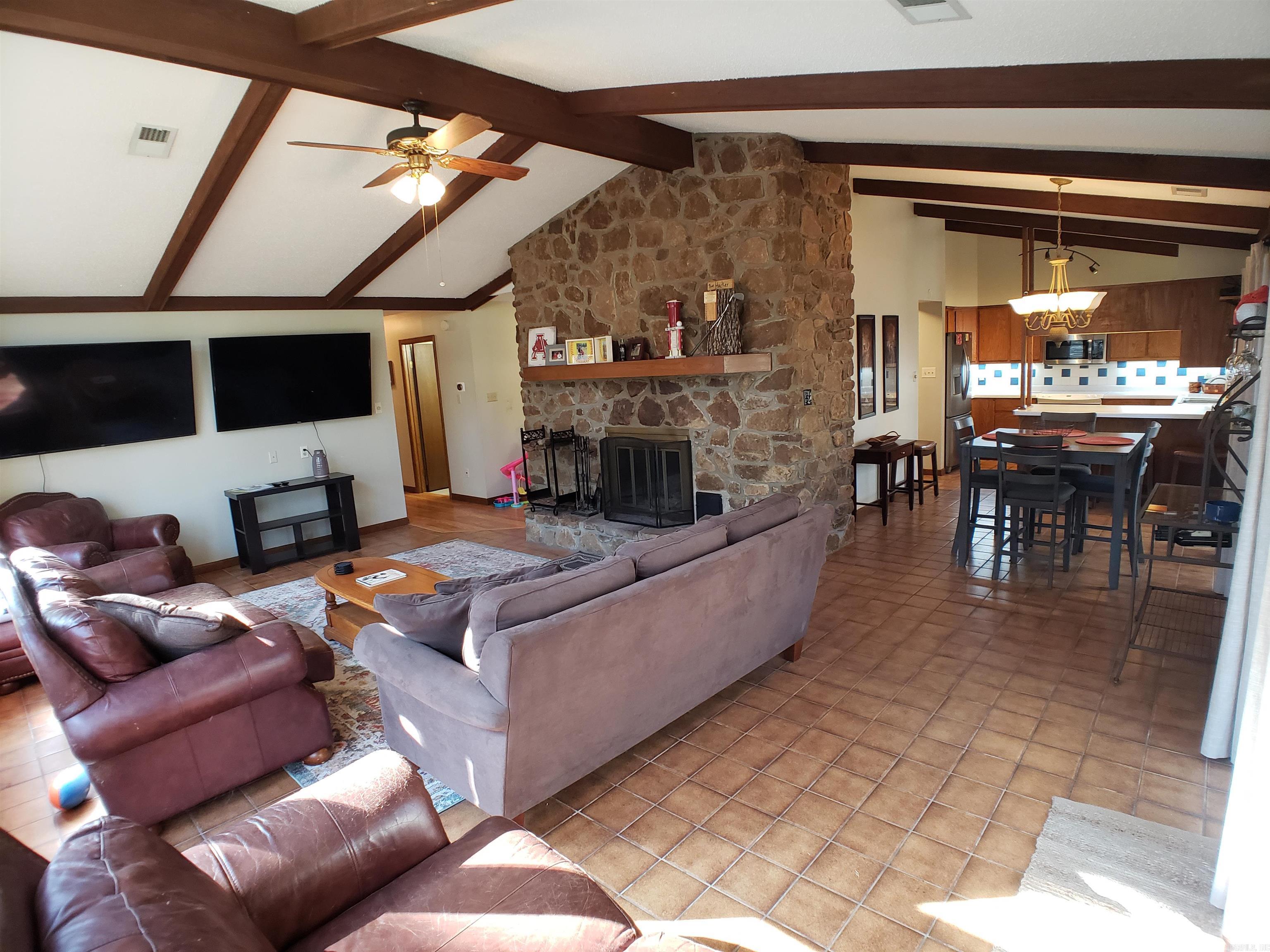 MOUNTAIN RANCH - Residential