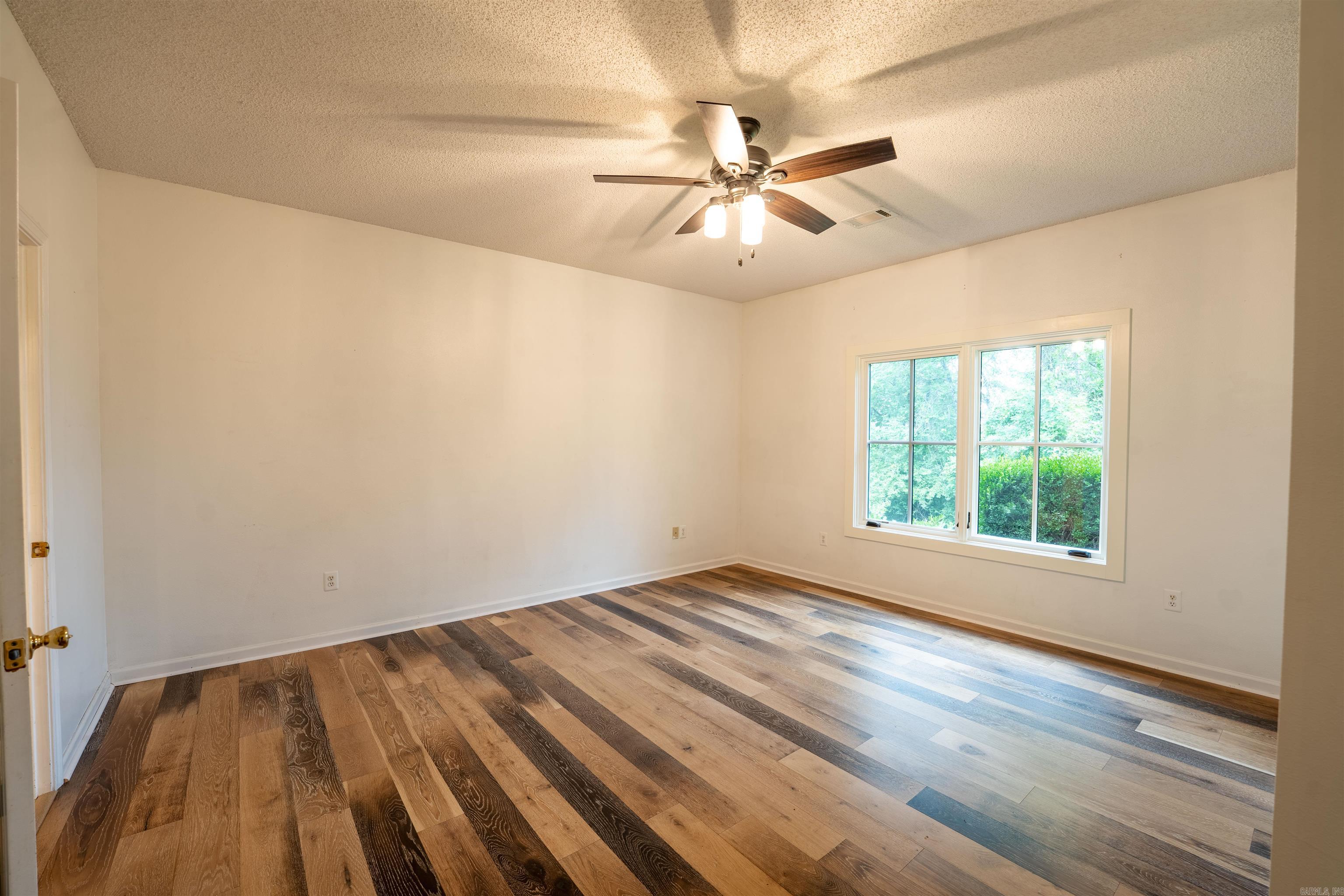 EAGLE RIDGE ESTATES - Residential