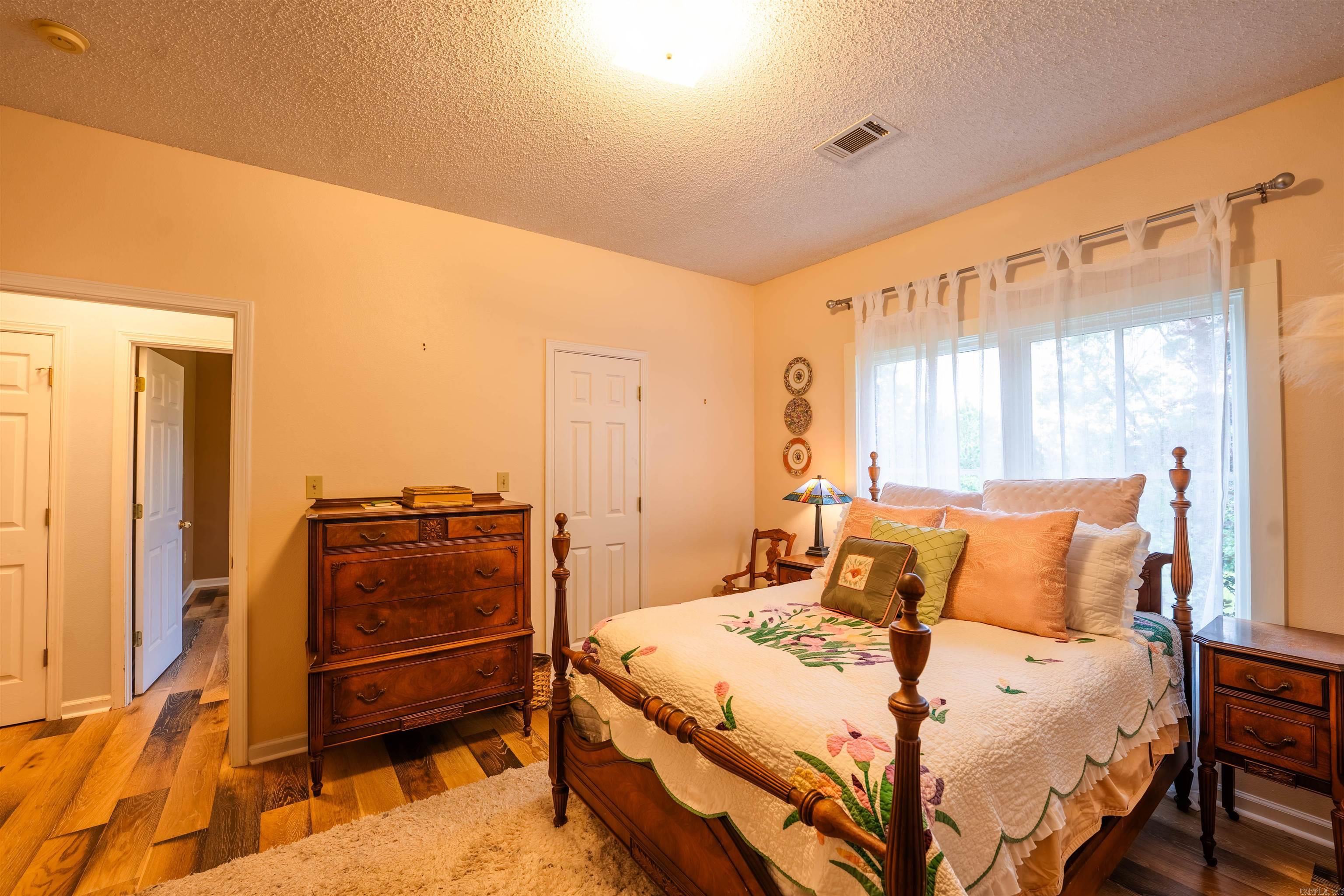 EAGLE RIDGE ESTATES - Residential