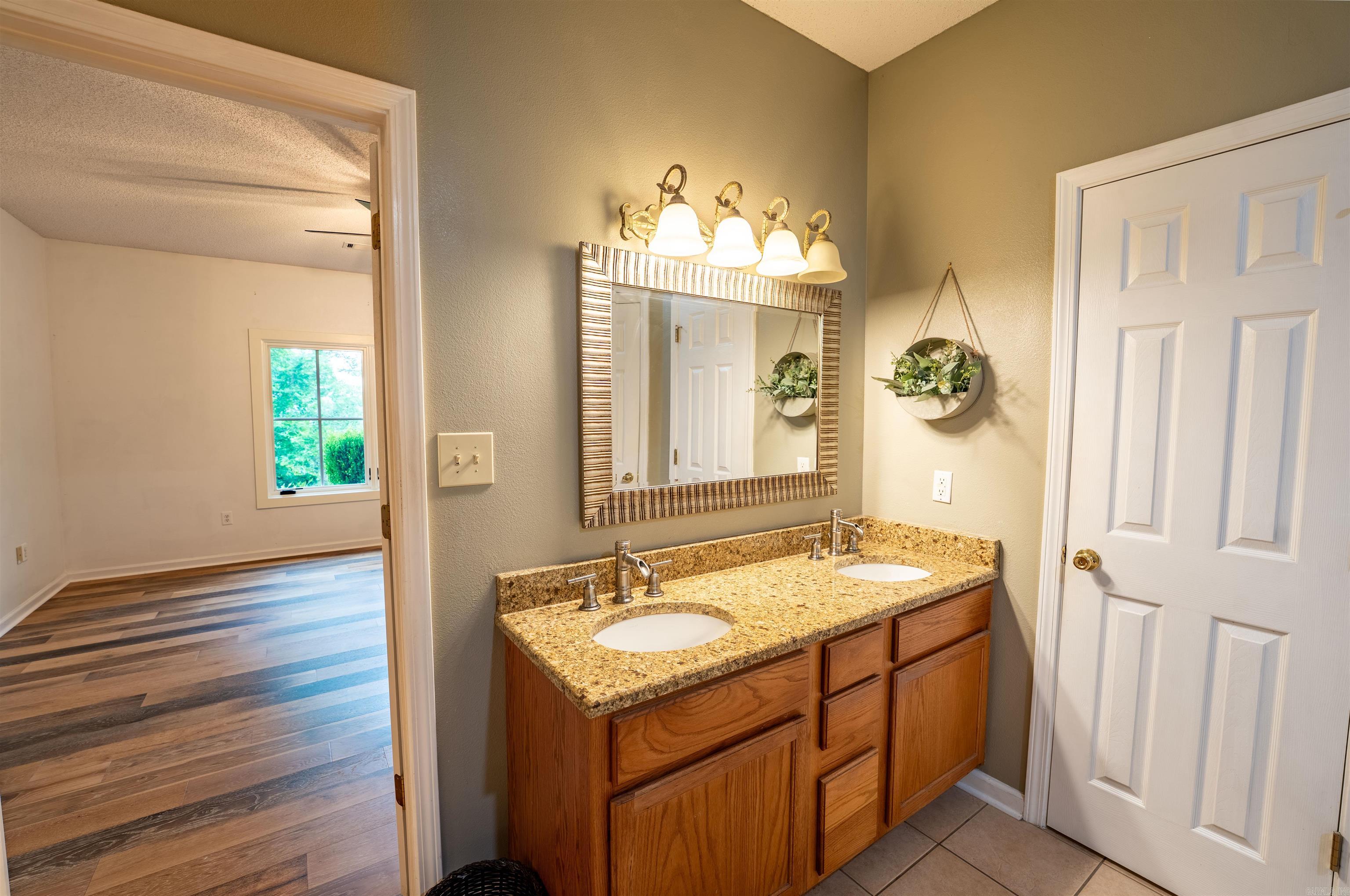 EAGLE RIDGE ESTATES - Residential