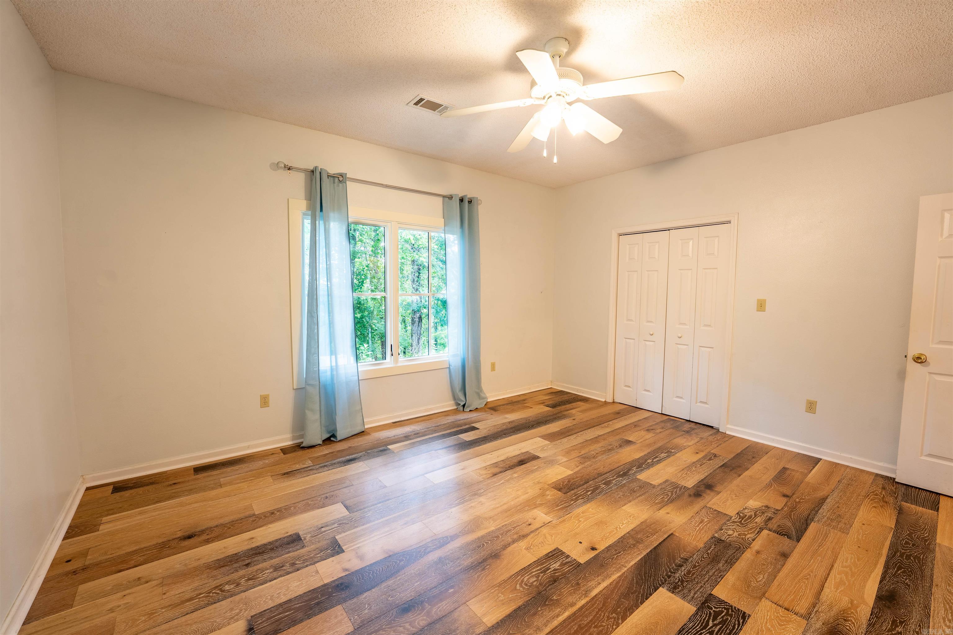 EAGLE RIDGE ESTATES - Residential