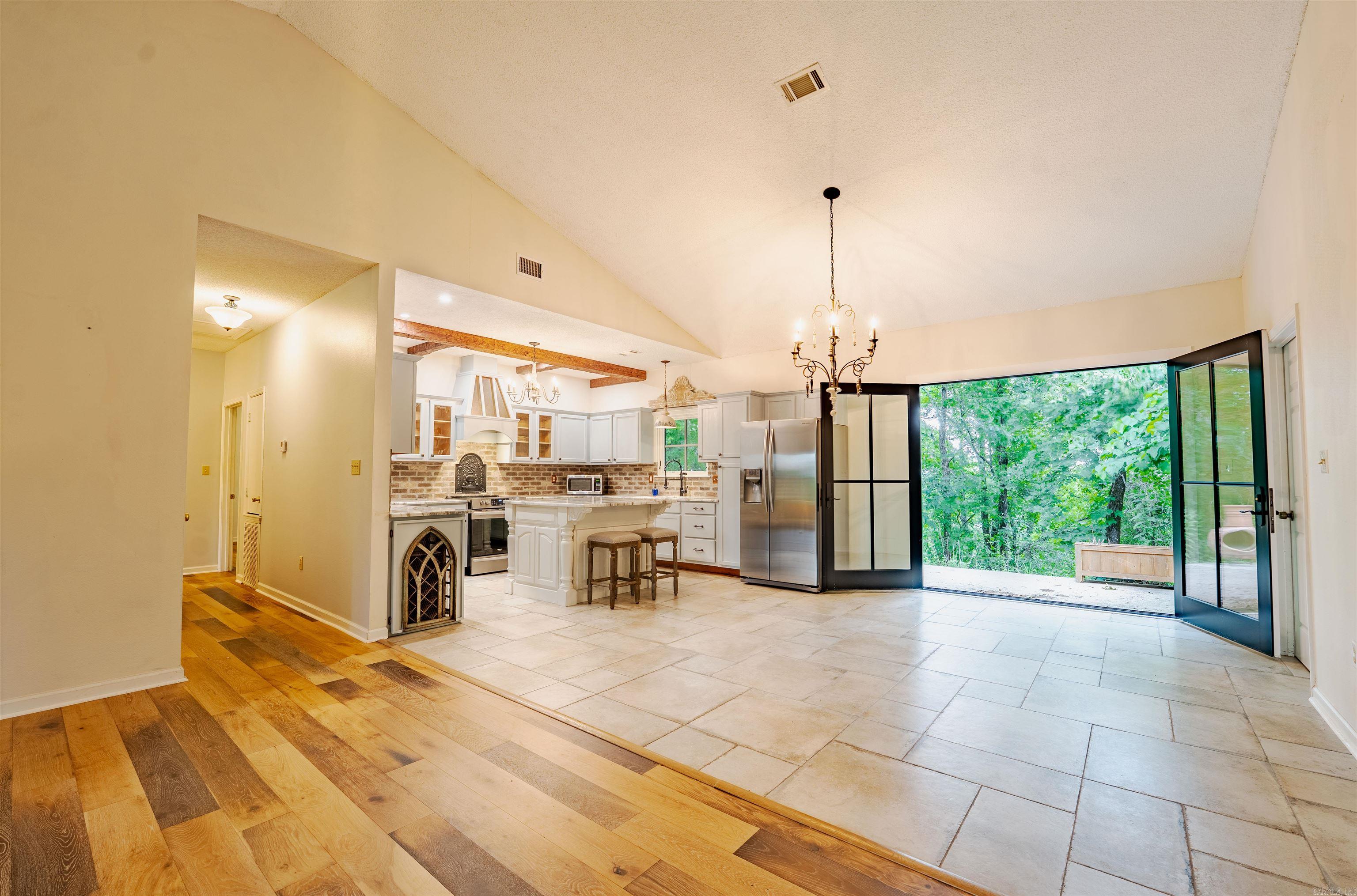 EAGLE RIDGE ESTATES - Residential