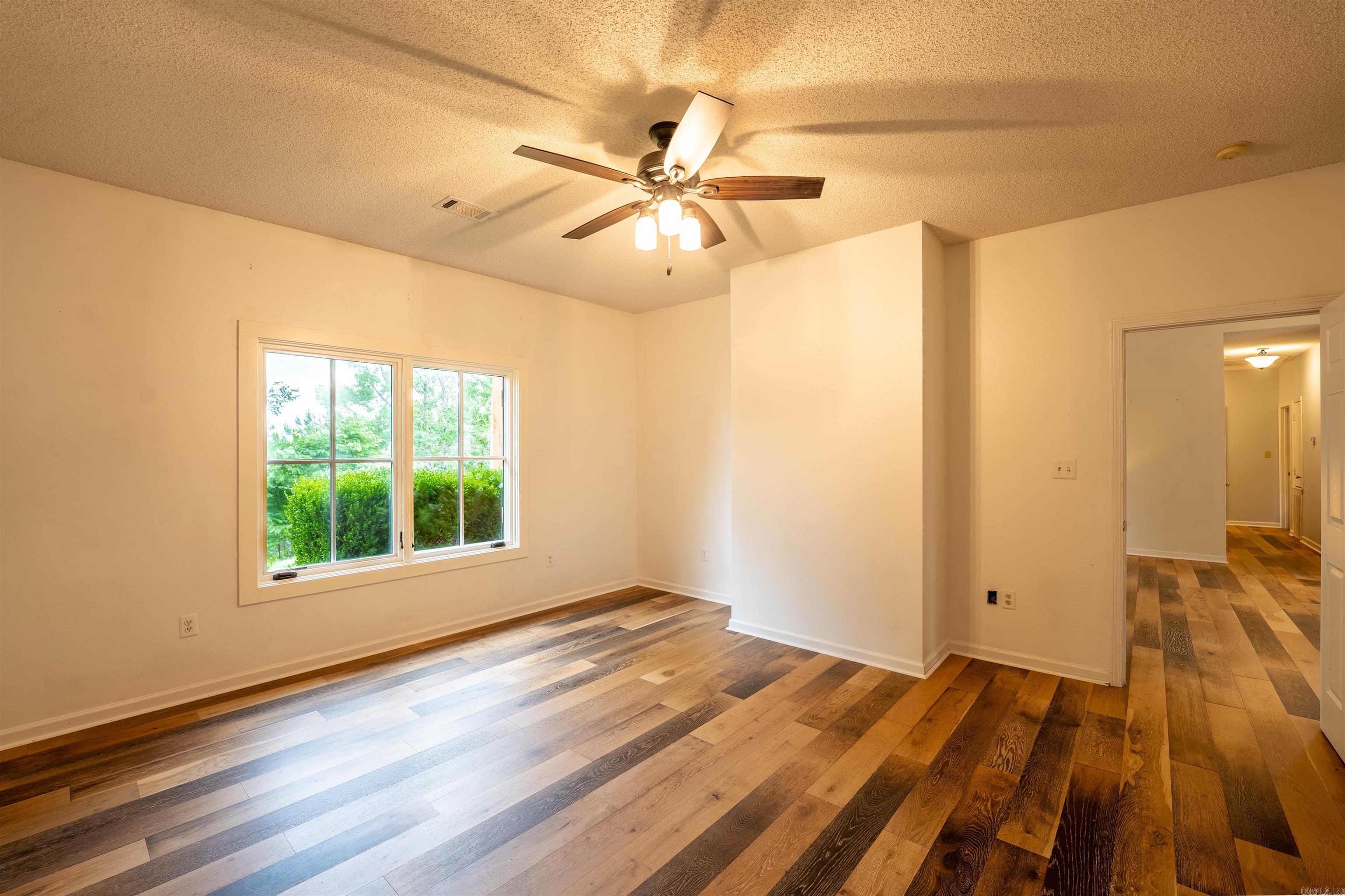 EAGLE RIDGE ESTATES - Residential