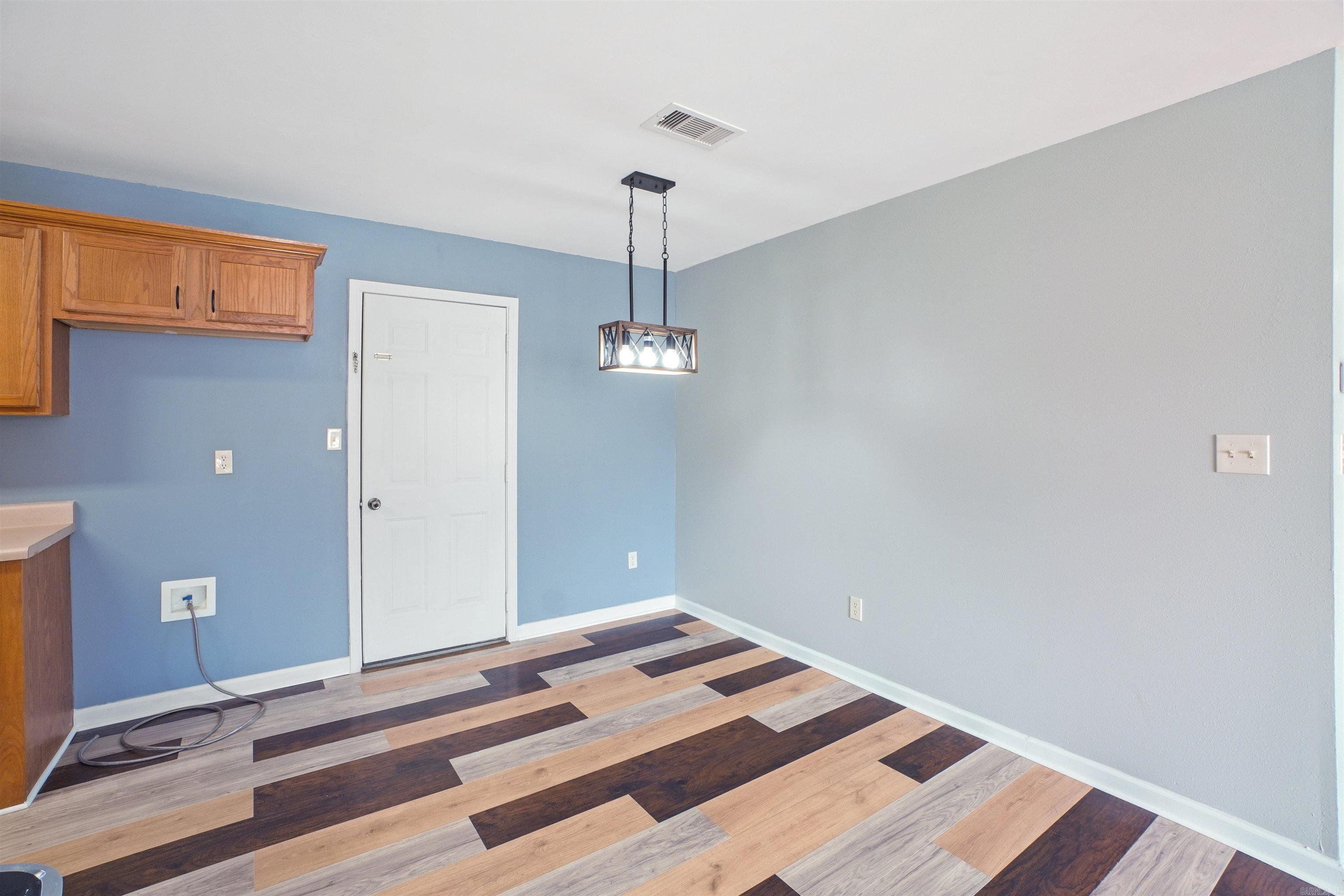 SUMMERBROOKE - Residential