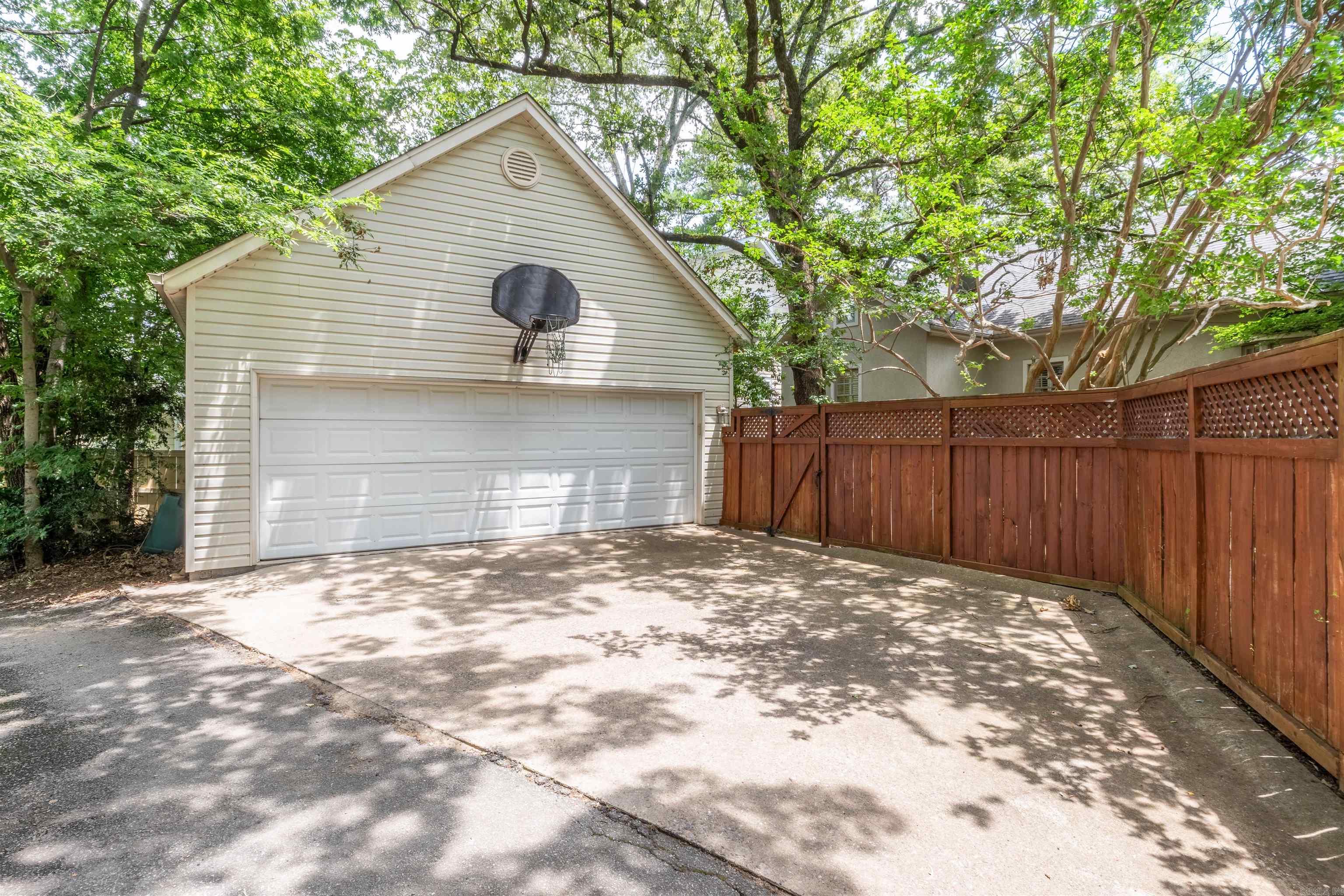 Hill Crest - Residential