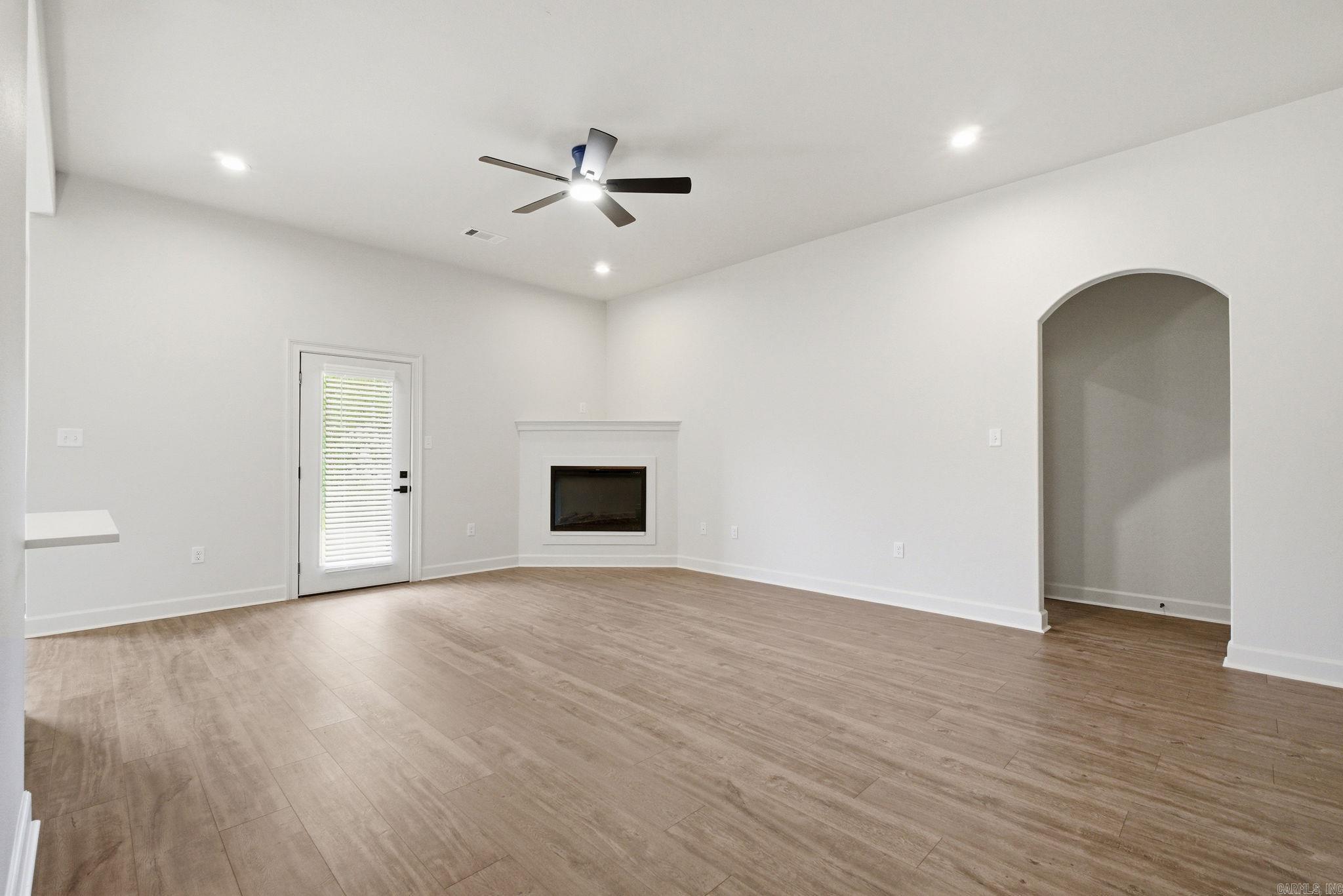 SPRINGTREE VILLAGE - Residential