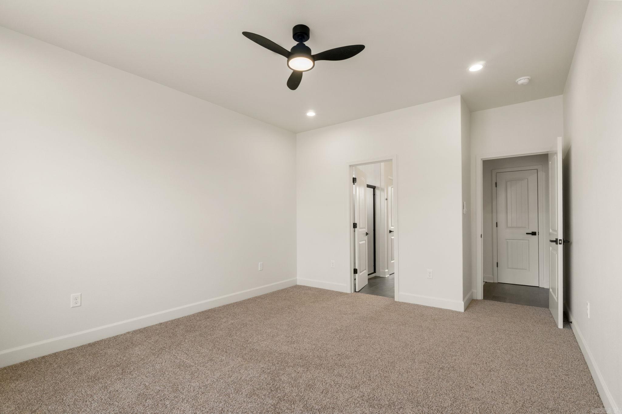 SPRINGTREE VILLAGE - Residential