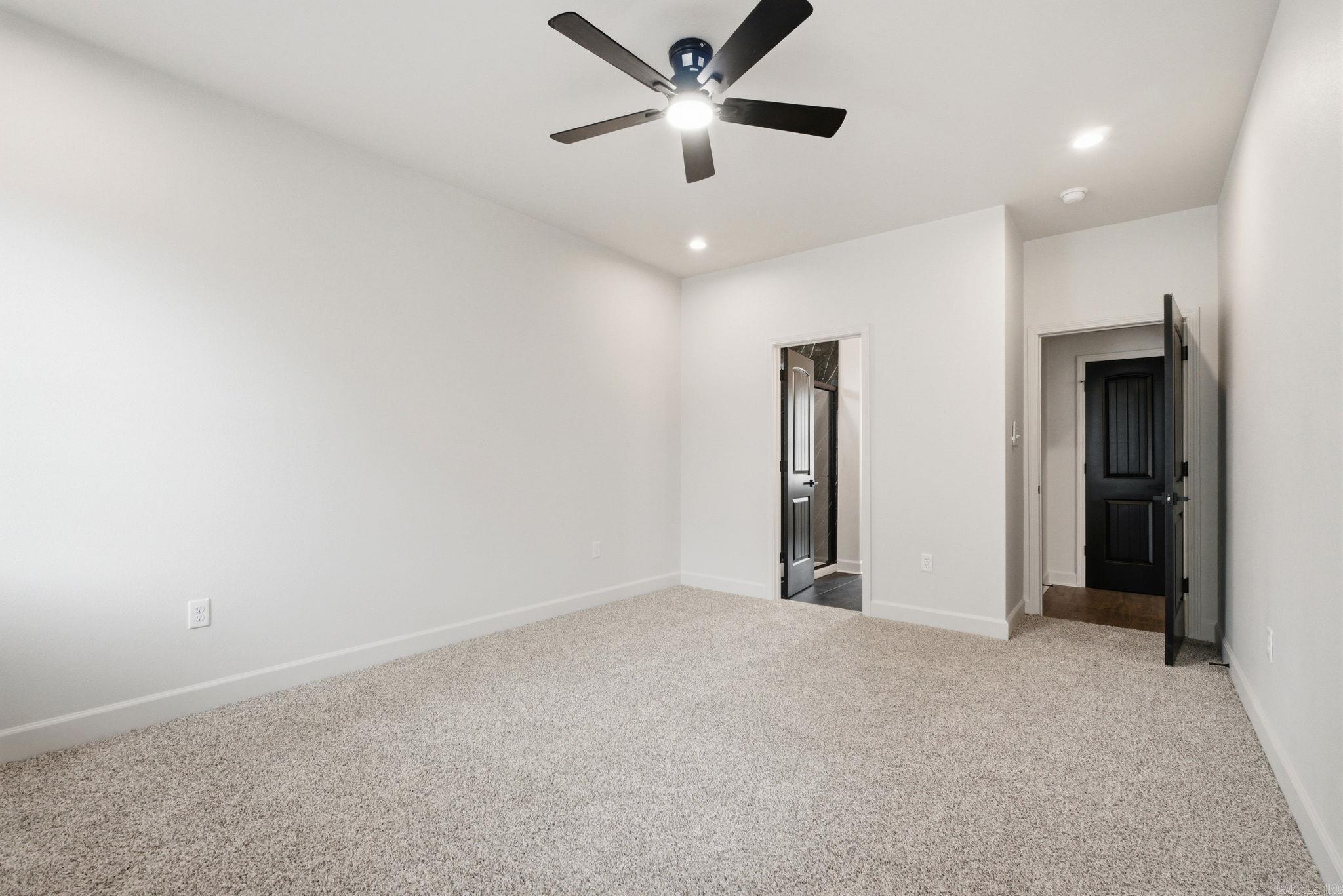 SPRINGTREE VILLAGE - Residential