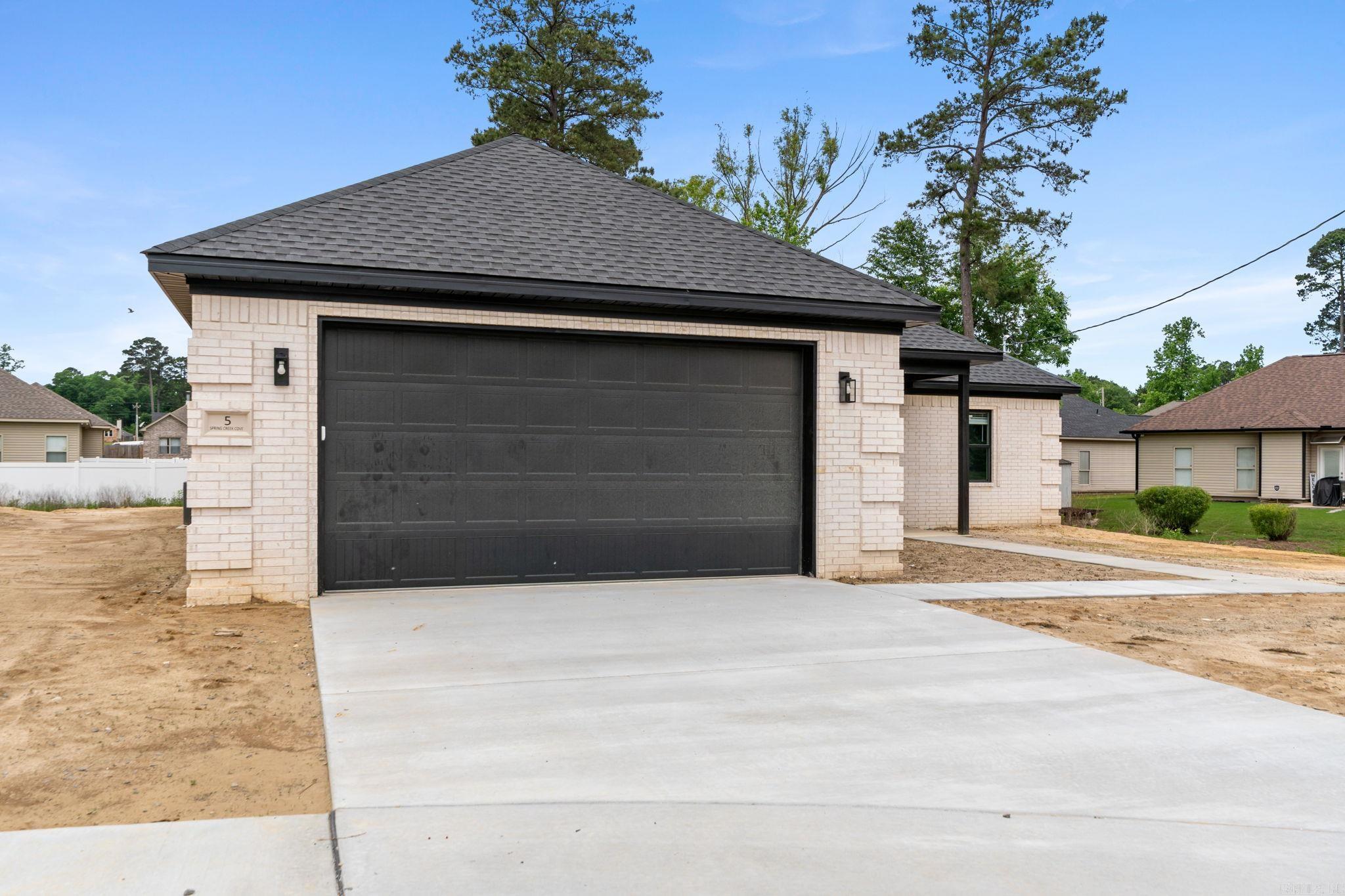 SPRINGTREE VILLAGE - Residential