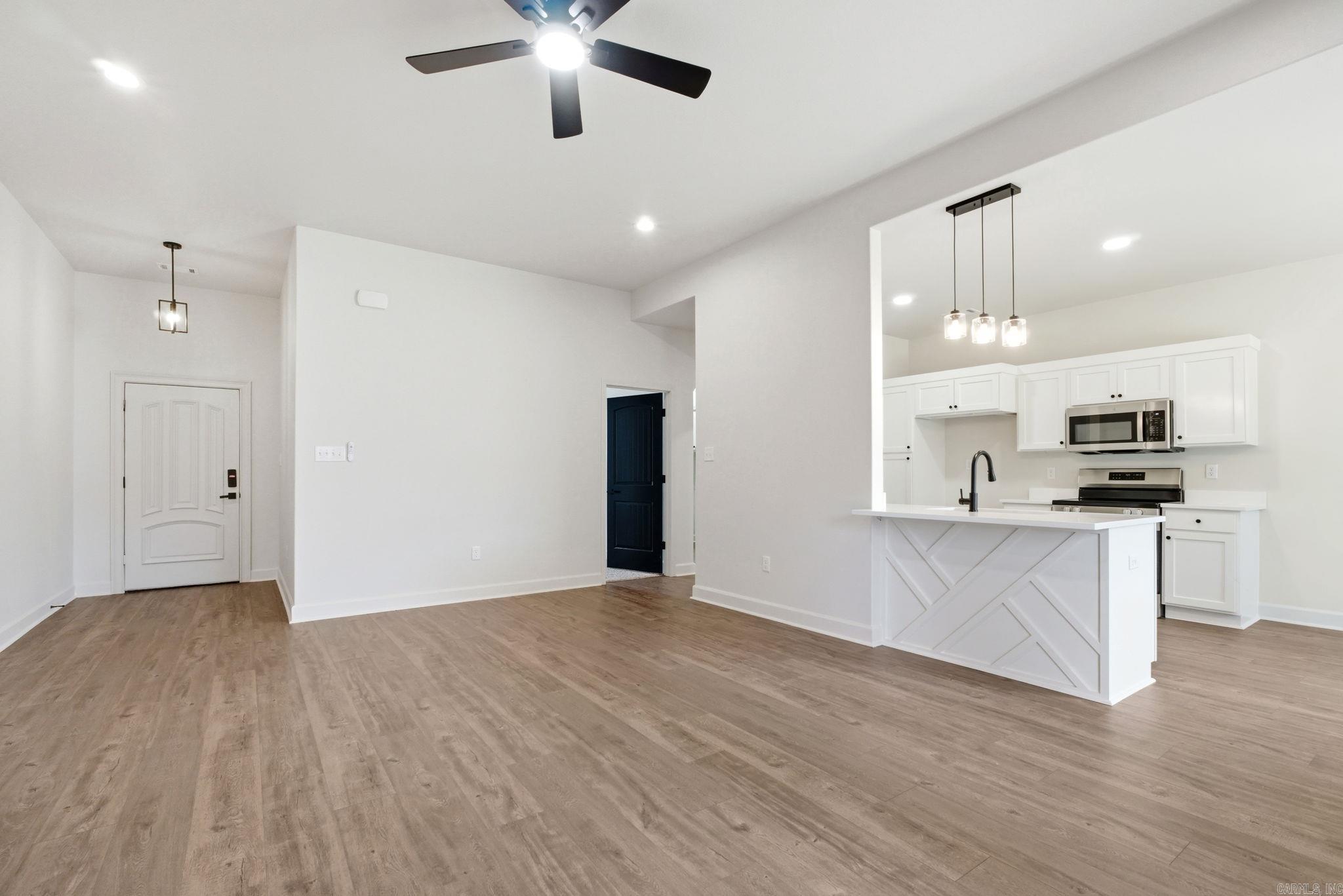 SPRINGTREE VILLAGE - Residential