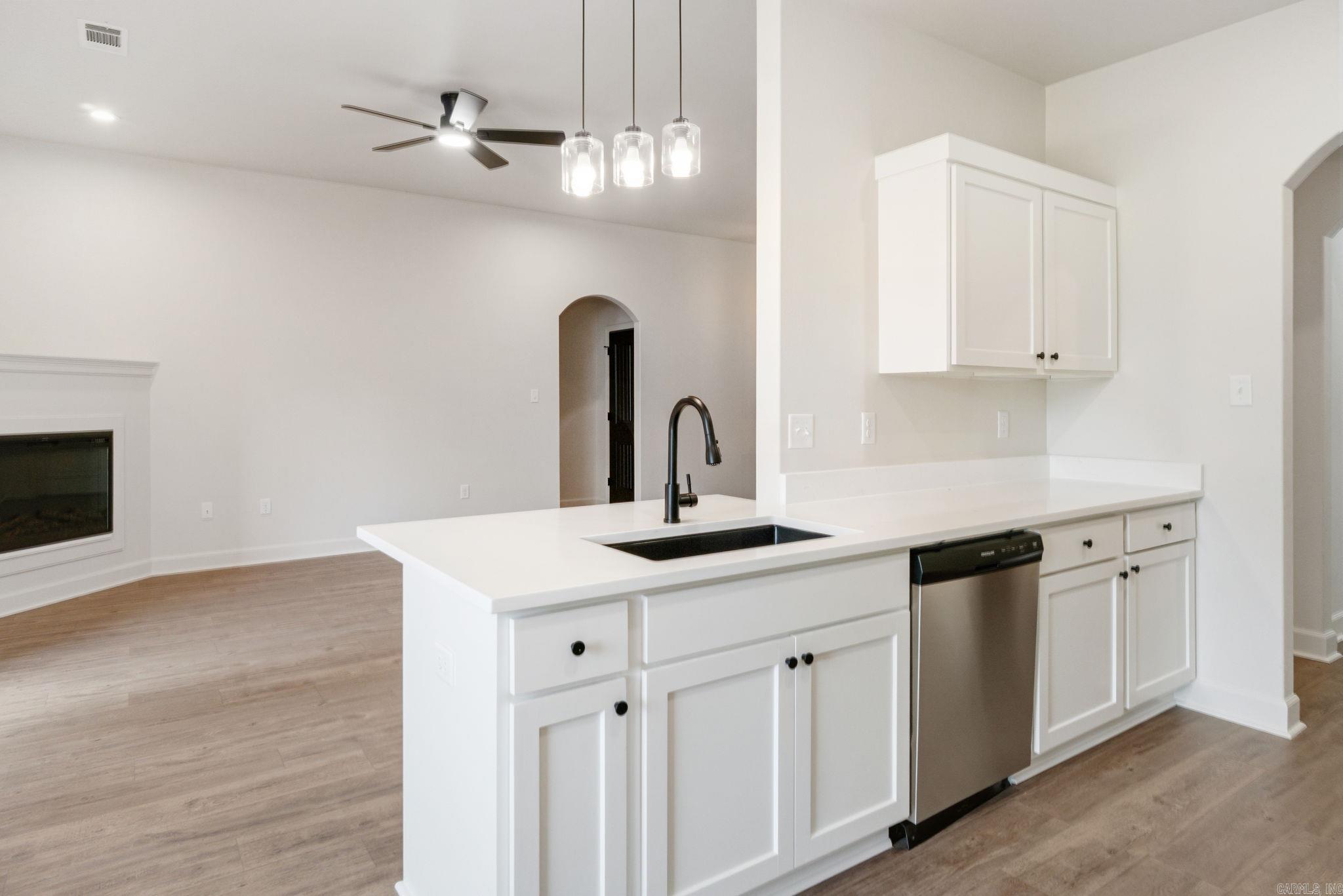 SPRINGTREE VILLAGE - Residential