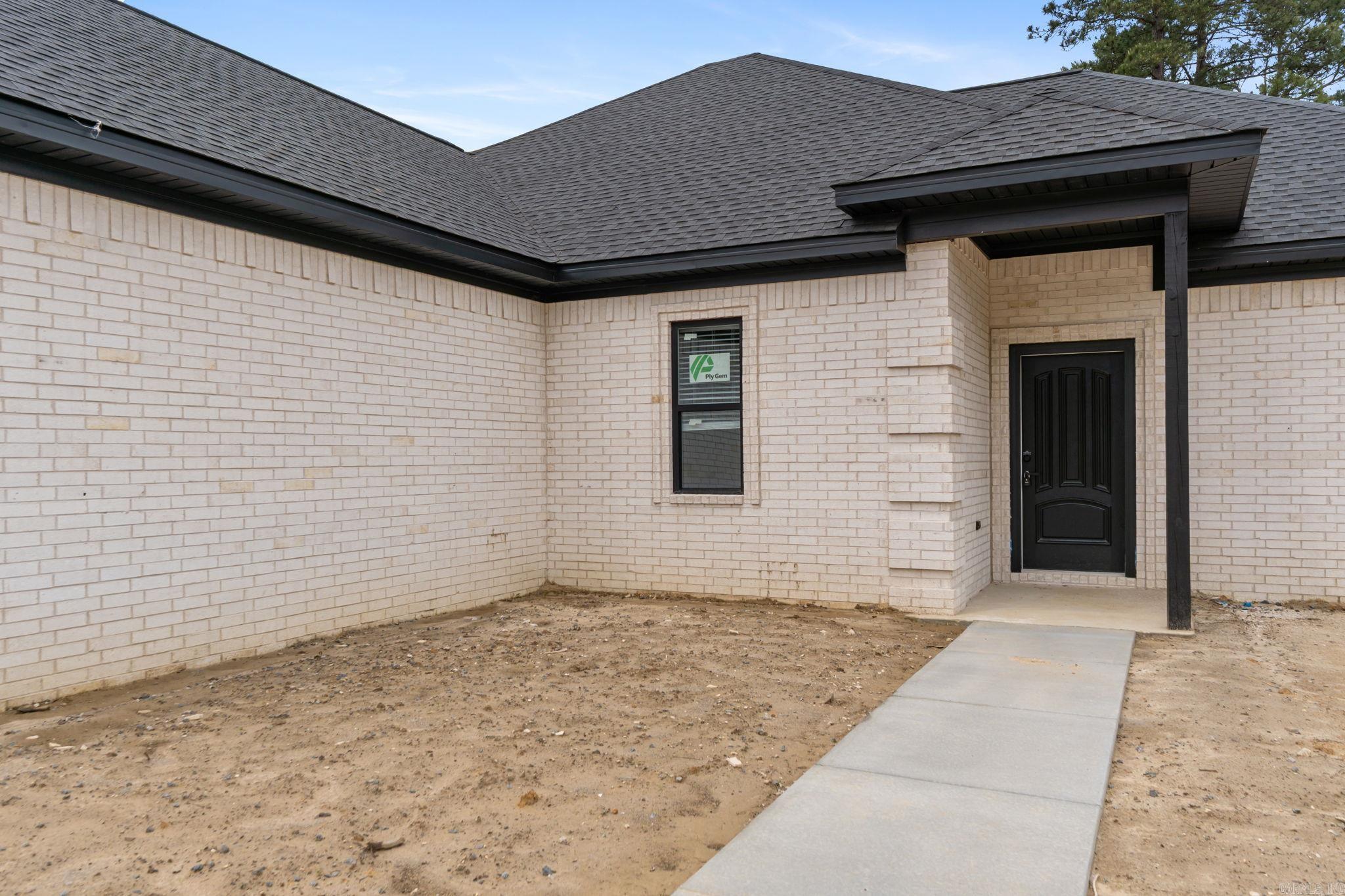 SPRINGTREE VILLAGE - Residential