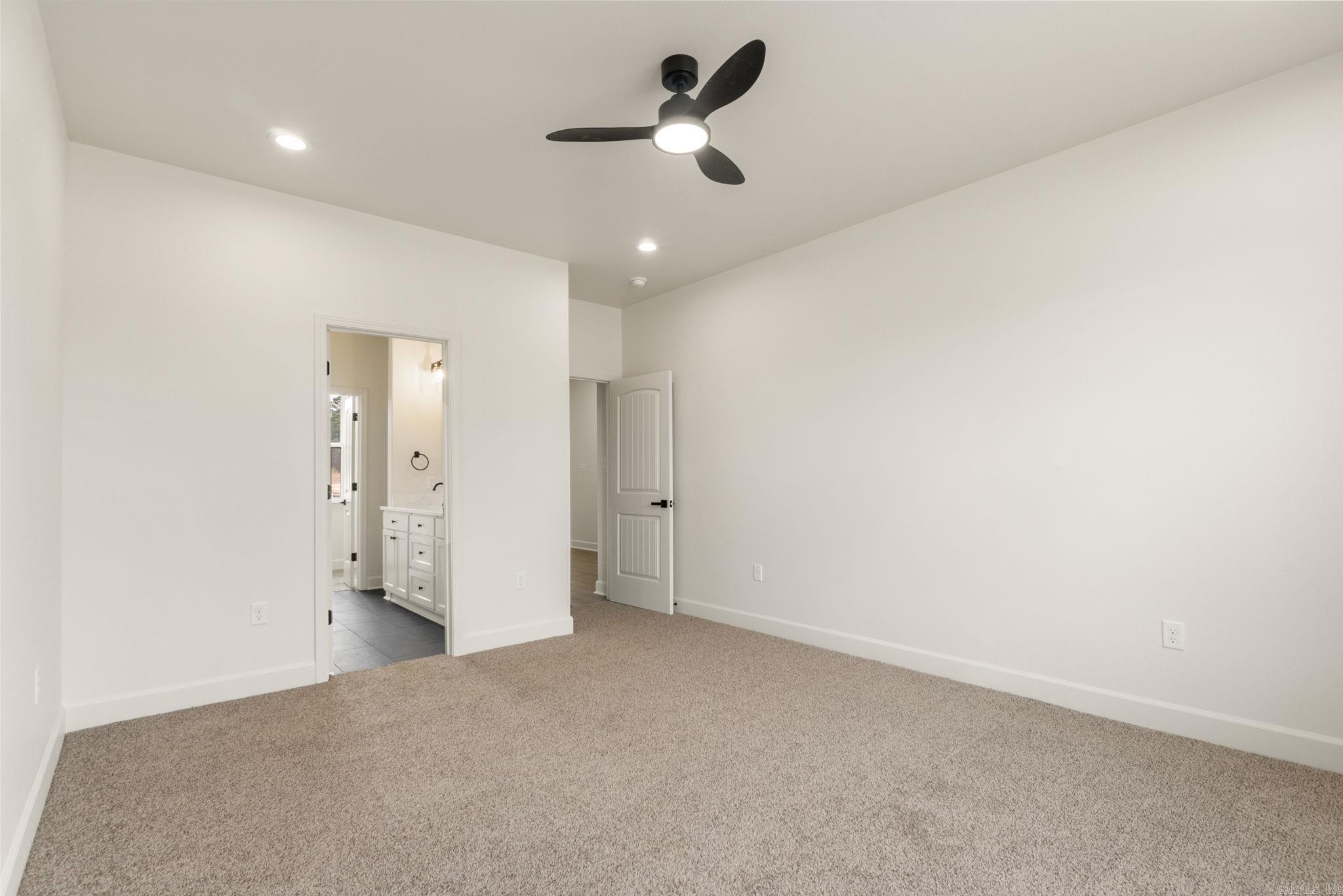 SPRINGTREE VILLAGE - Residential