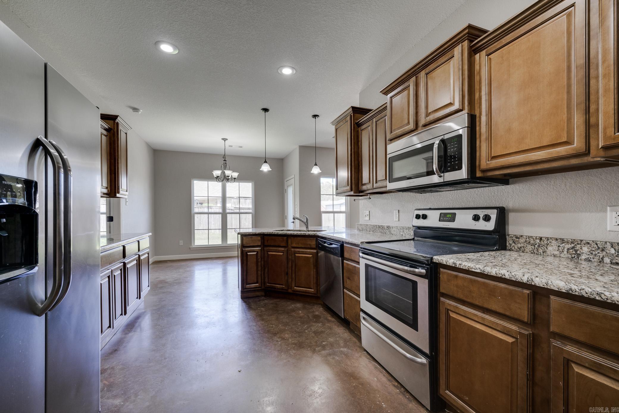 CHAPEL CREEK - Residential