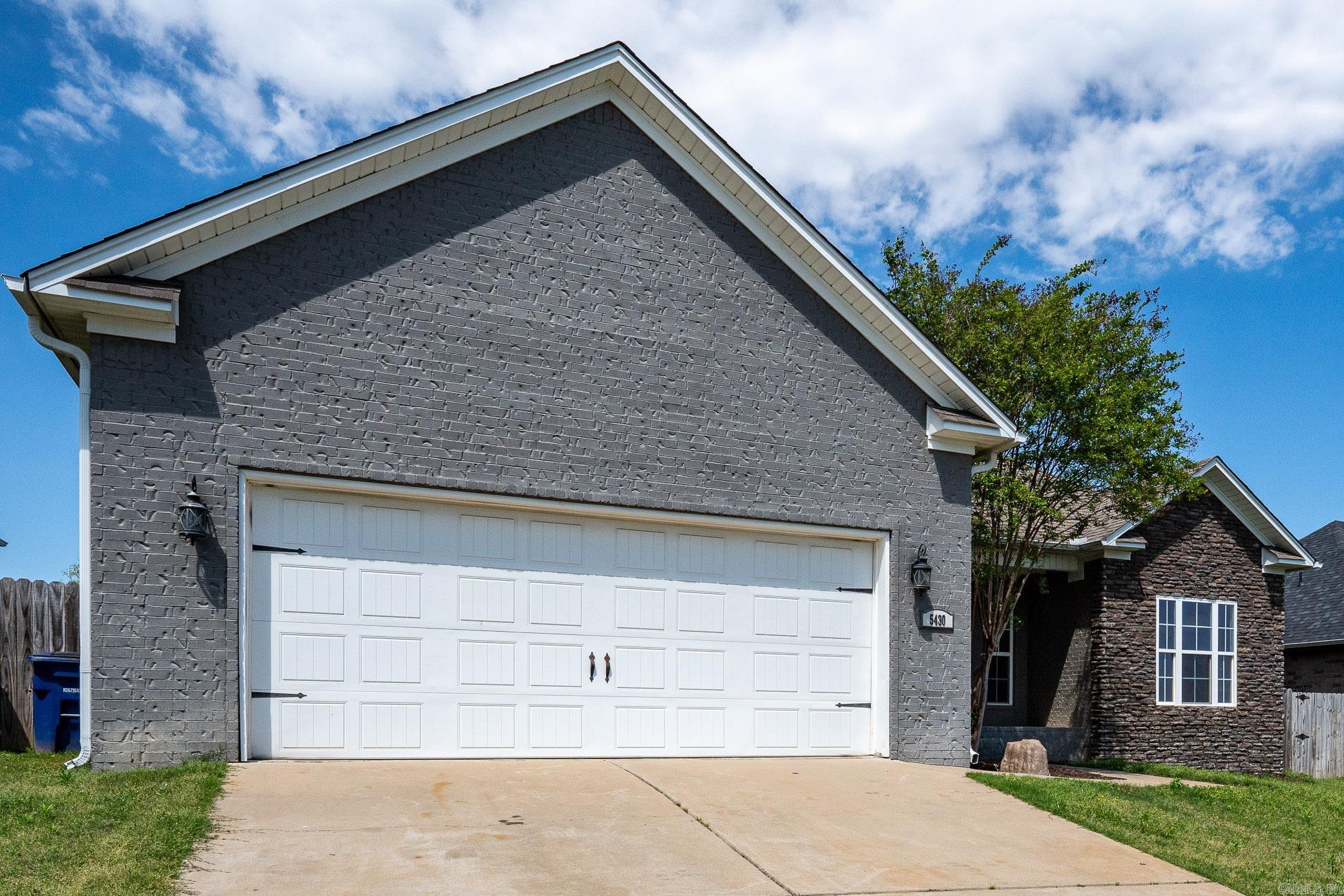 CHAPEL CREEK - Residential